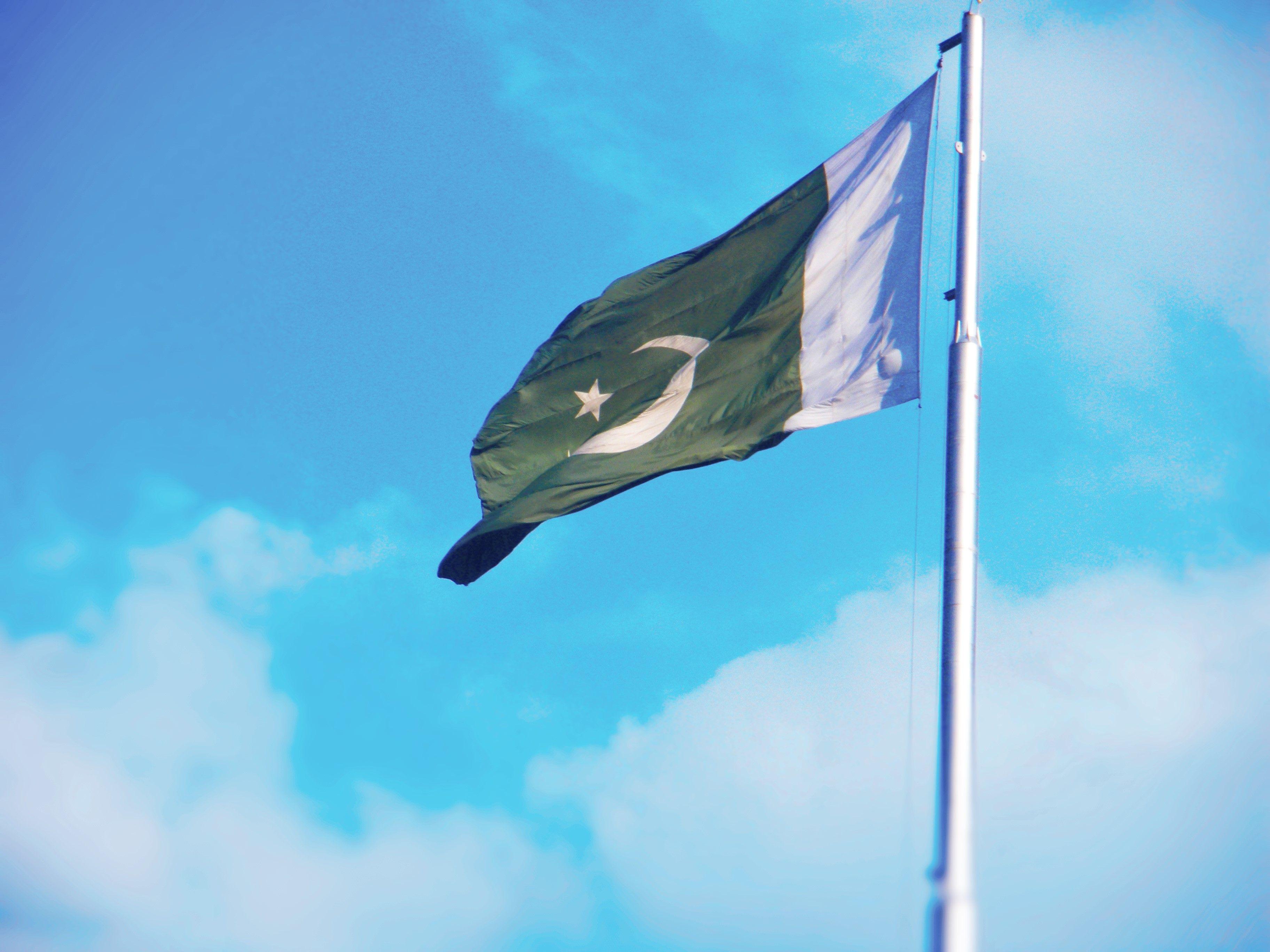 Pakistan Flag Wallpapers - Top Free Pakistan Flag ...