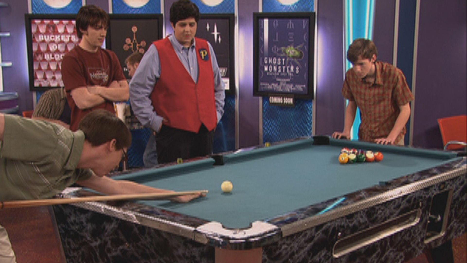 1920x1080 Drake & Josh Shark