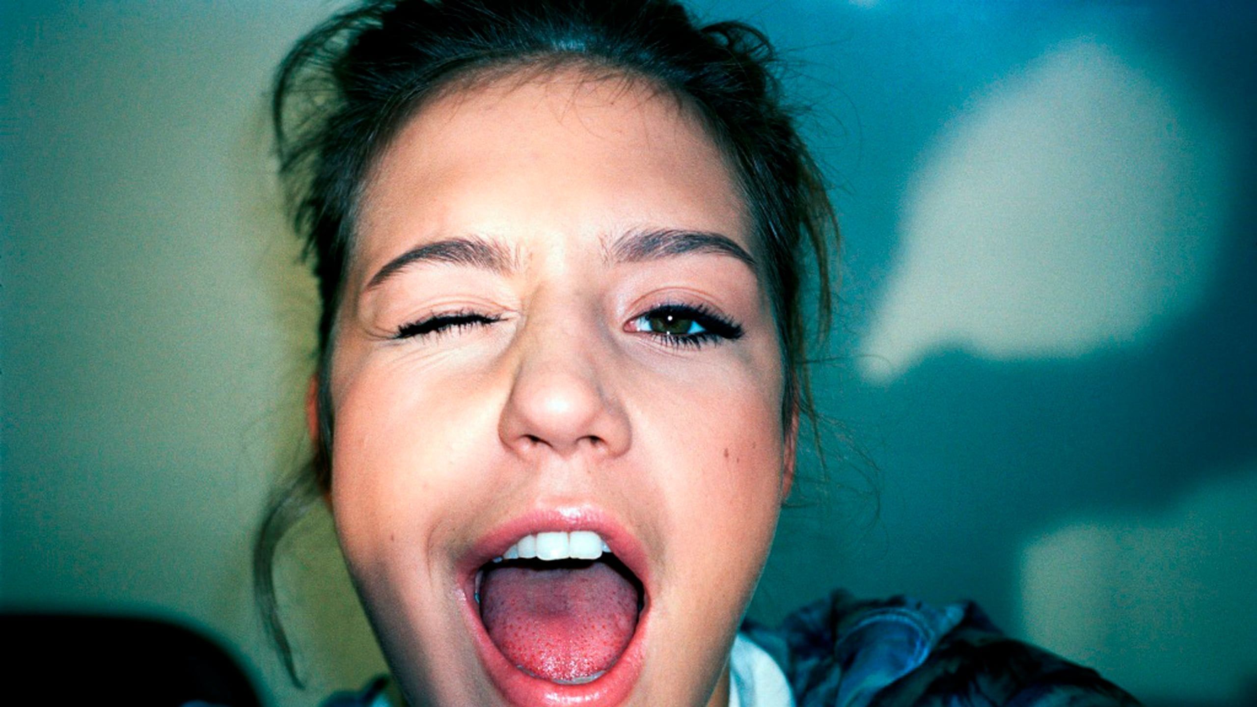 2560x1440 Karl Lagerfeld, Adele Exarchopoulos