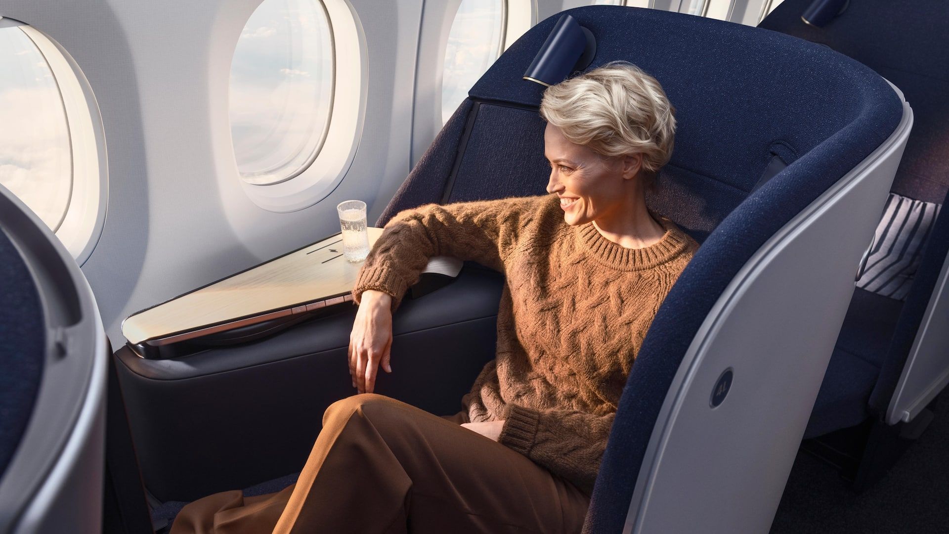 1920x1080 Business Class cabin explored
