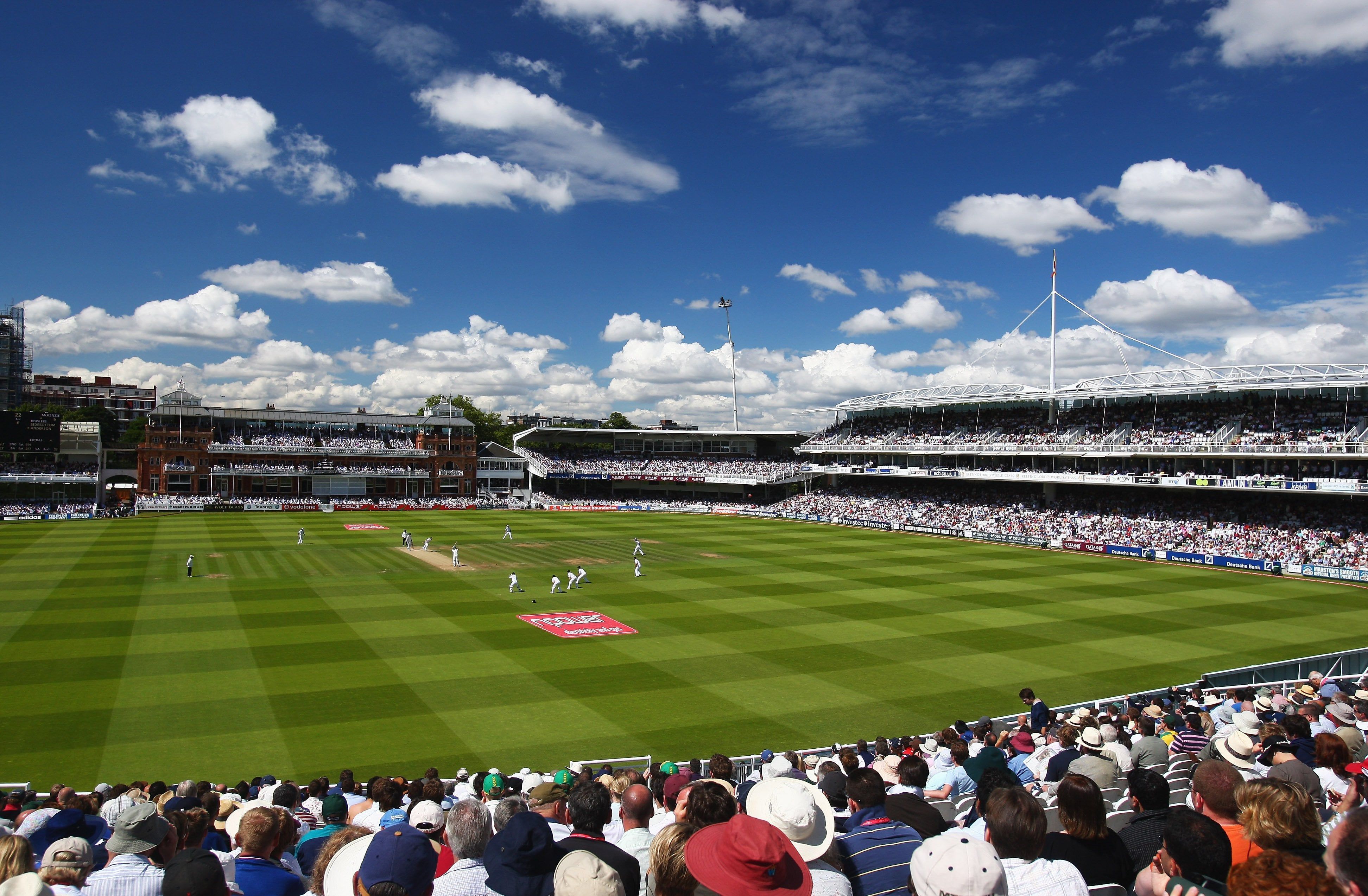3888x2548 London, England. The oldest stadium