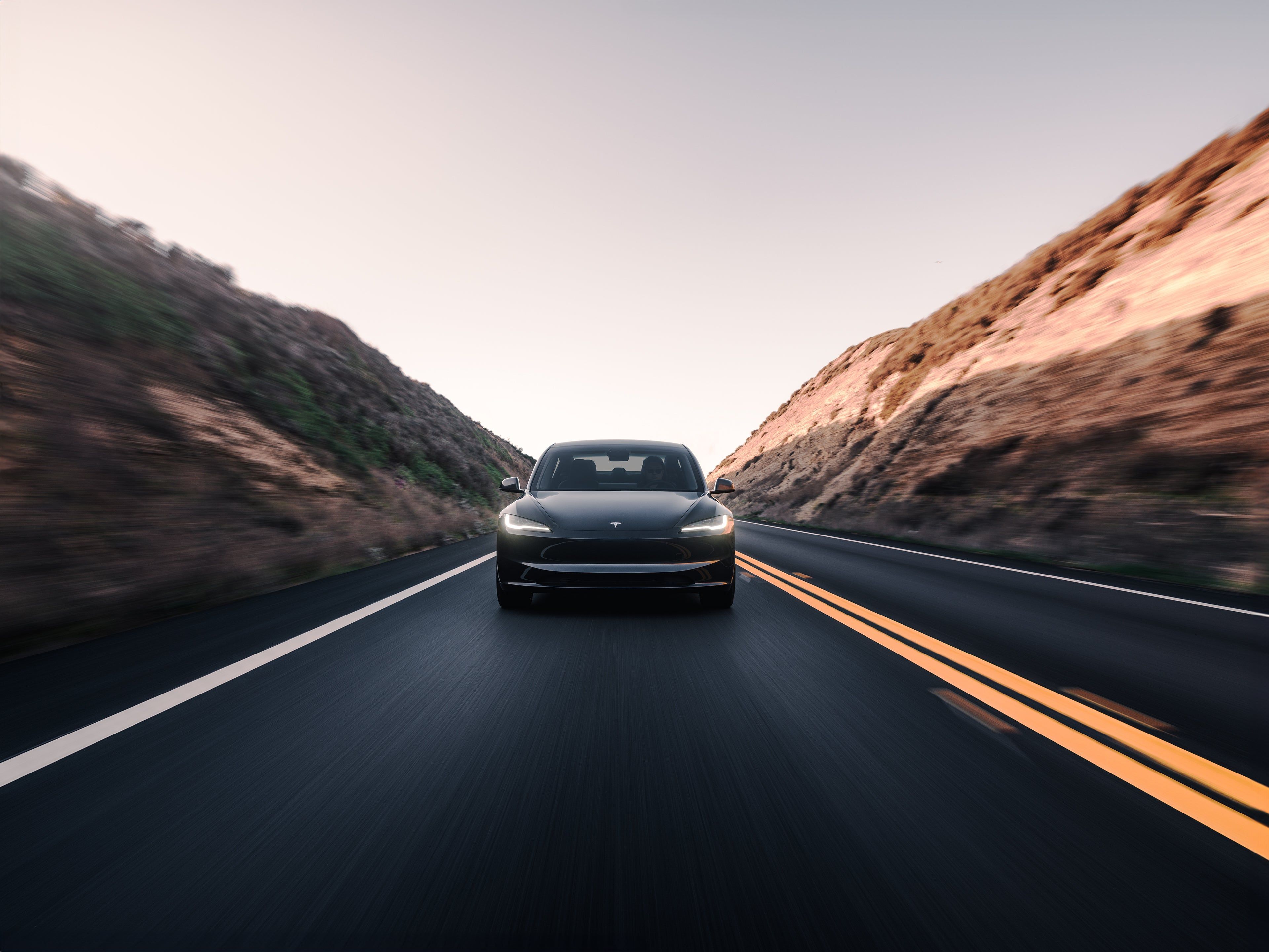 3840x2880 Tesla Model 3 Highland Car Accessories