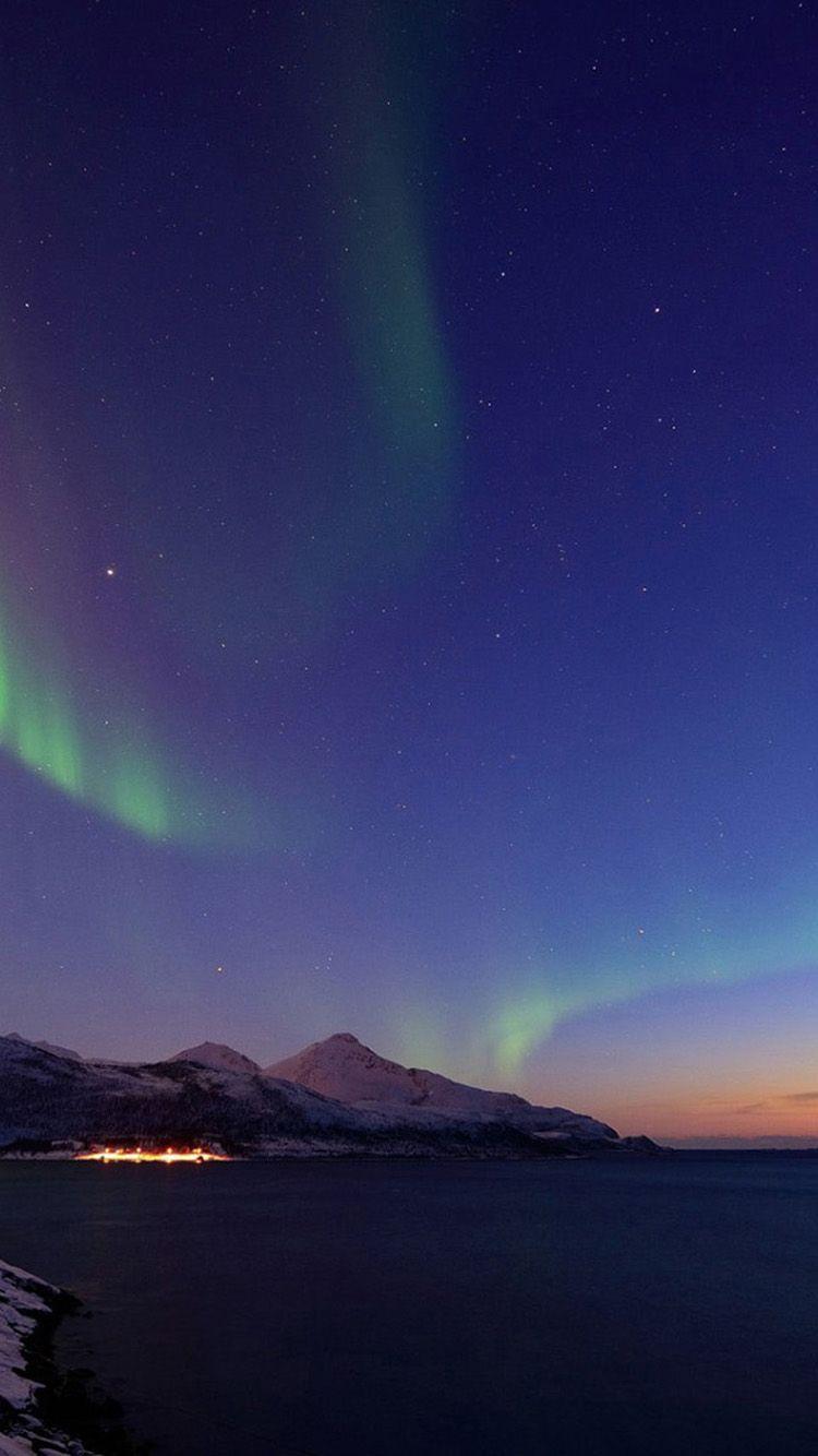 750x1334 Northern Lights iPhone Wallpaper