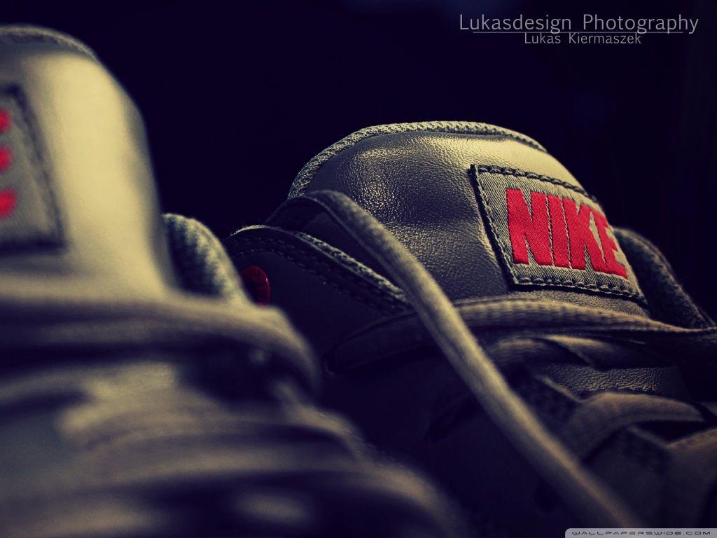 1024x768 Nike Shoes Wallpaper