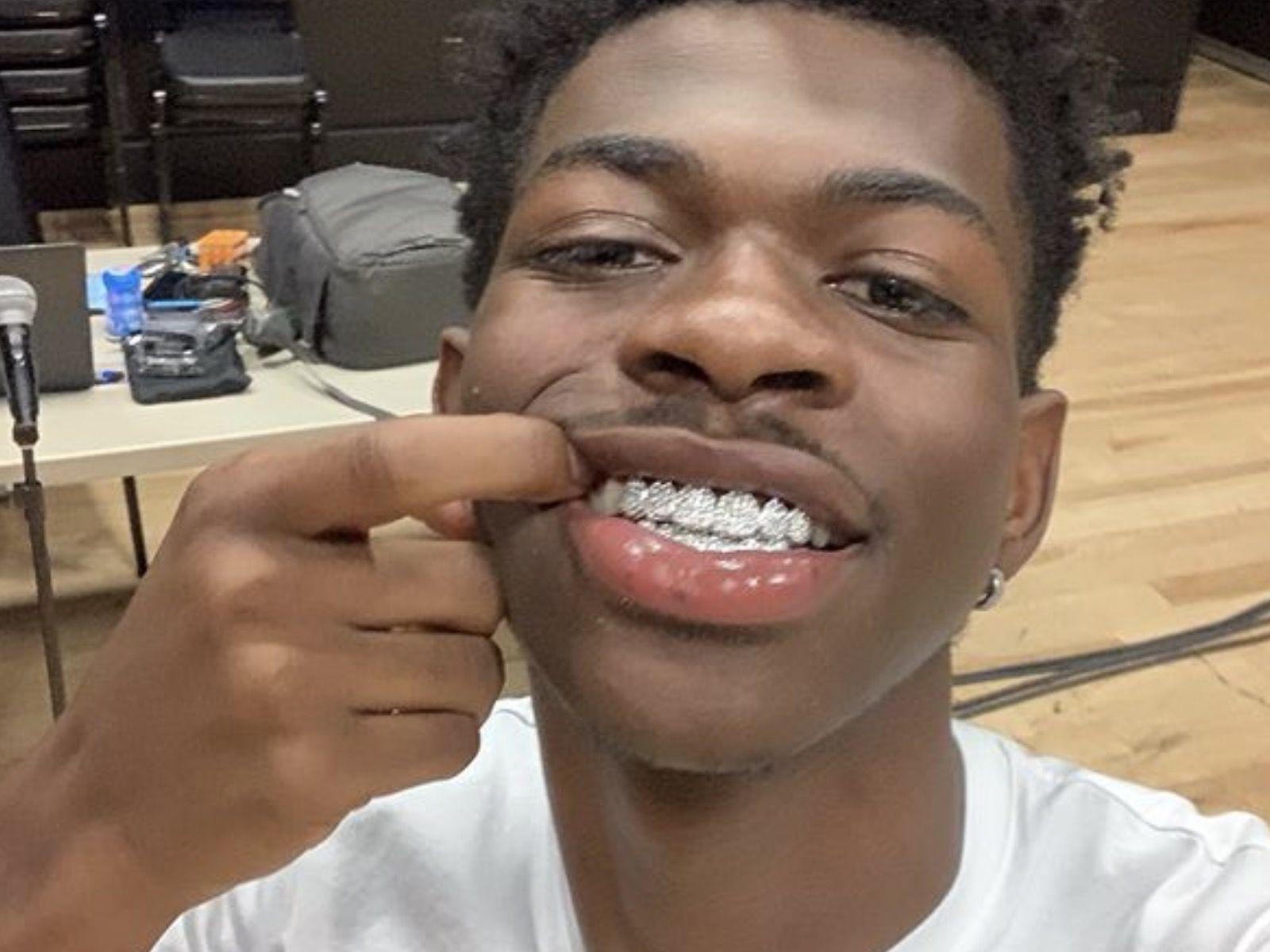 1600x1200 Lil Nas X Wallpaper