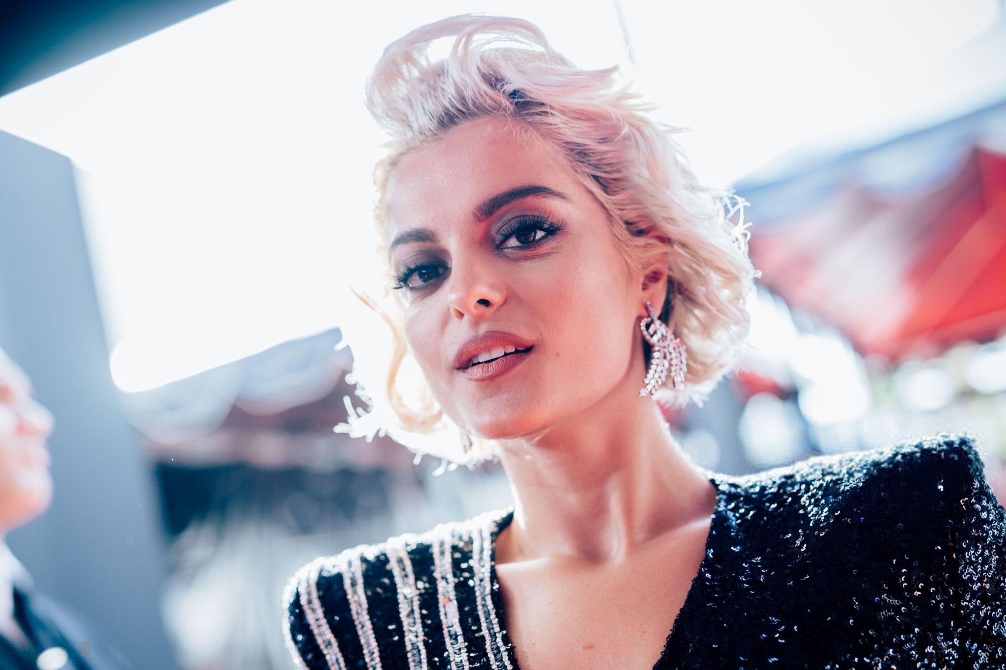 2048x1365 Bebe Rexha Wallpaper