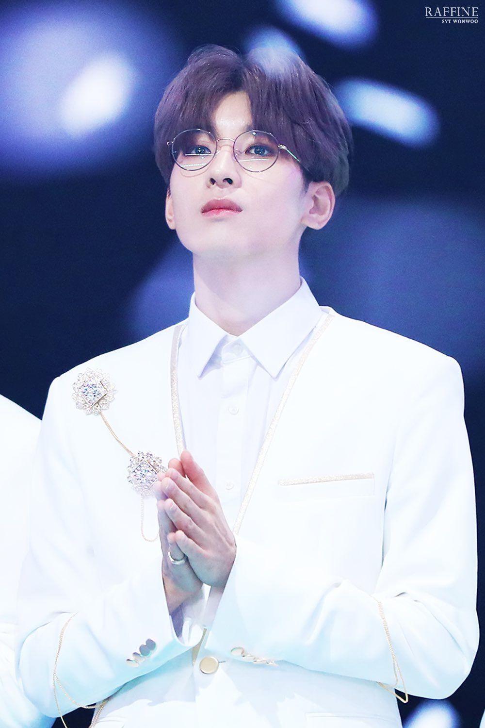 1000x1500 Wonwoo Wallpaper