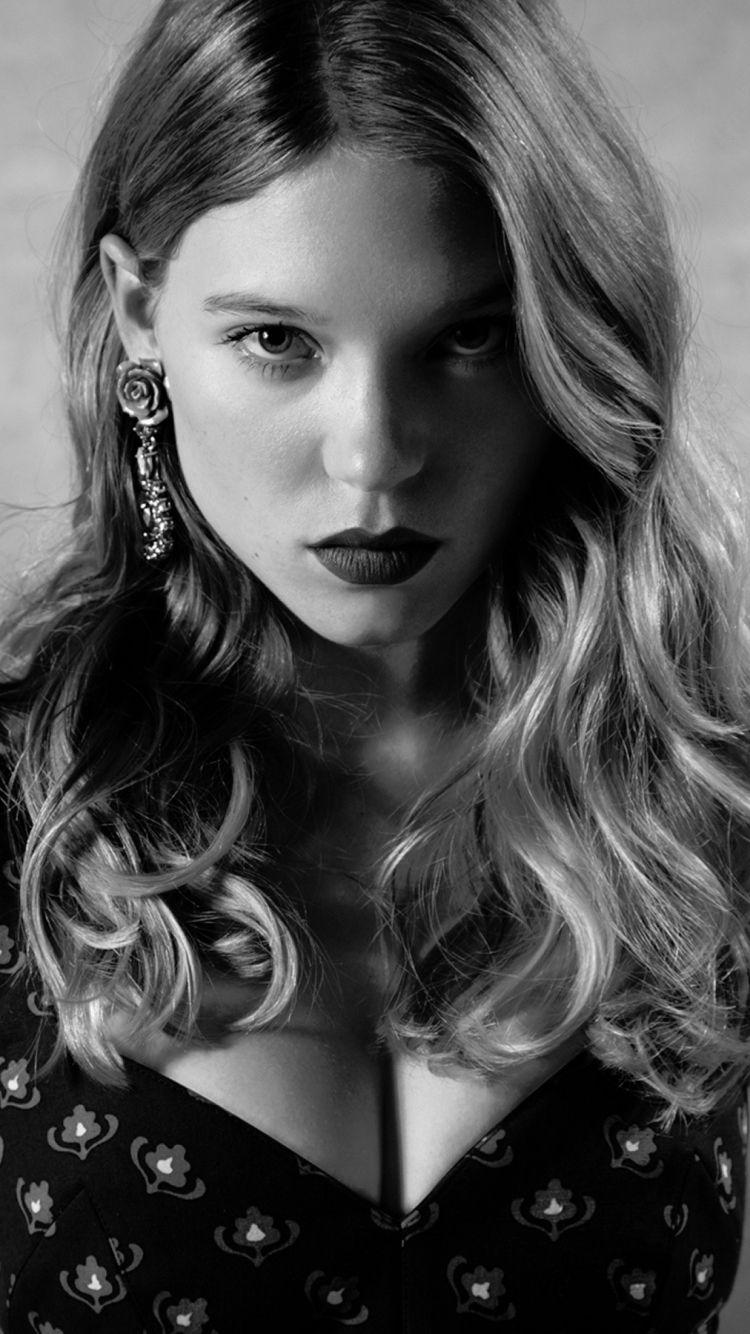 750x1334 Celebrity Léa Seydoux (750x1334) Wallpaper