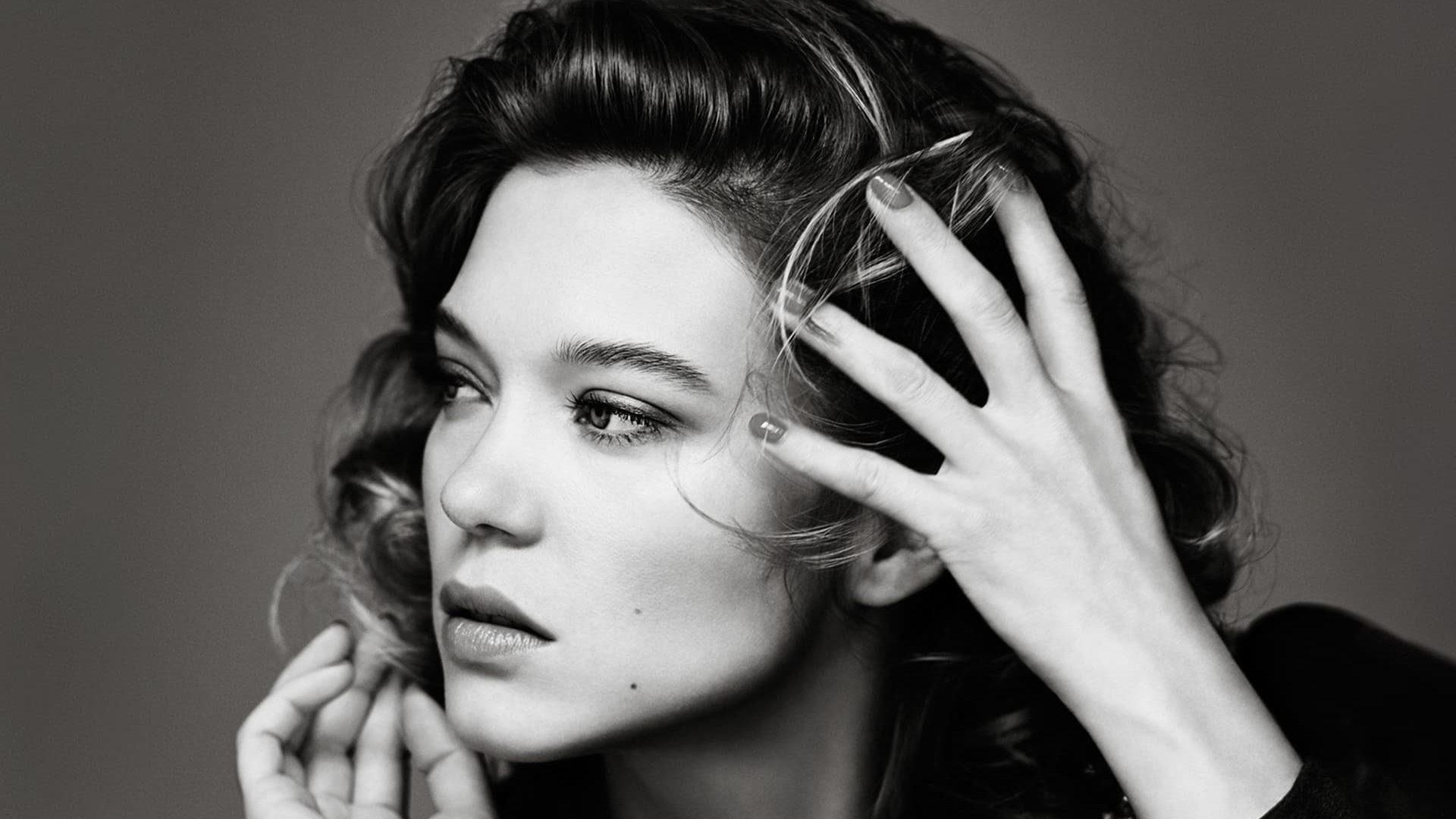 1920x1080 Monochrome Wallpaper Of Léa Seydoux