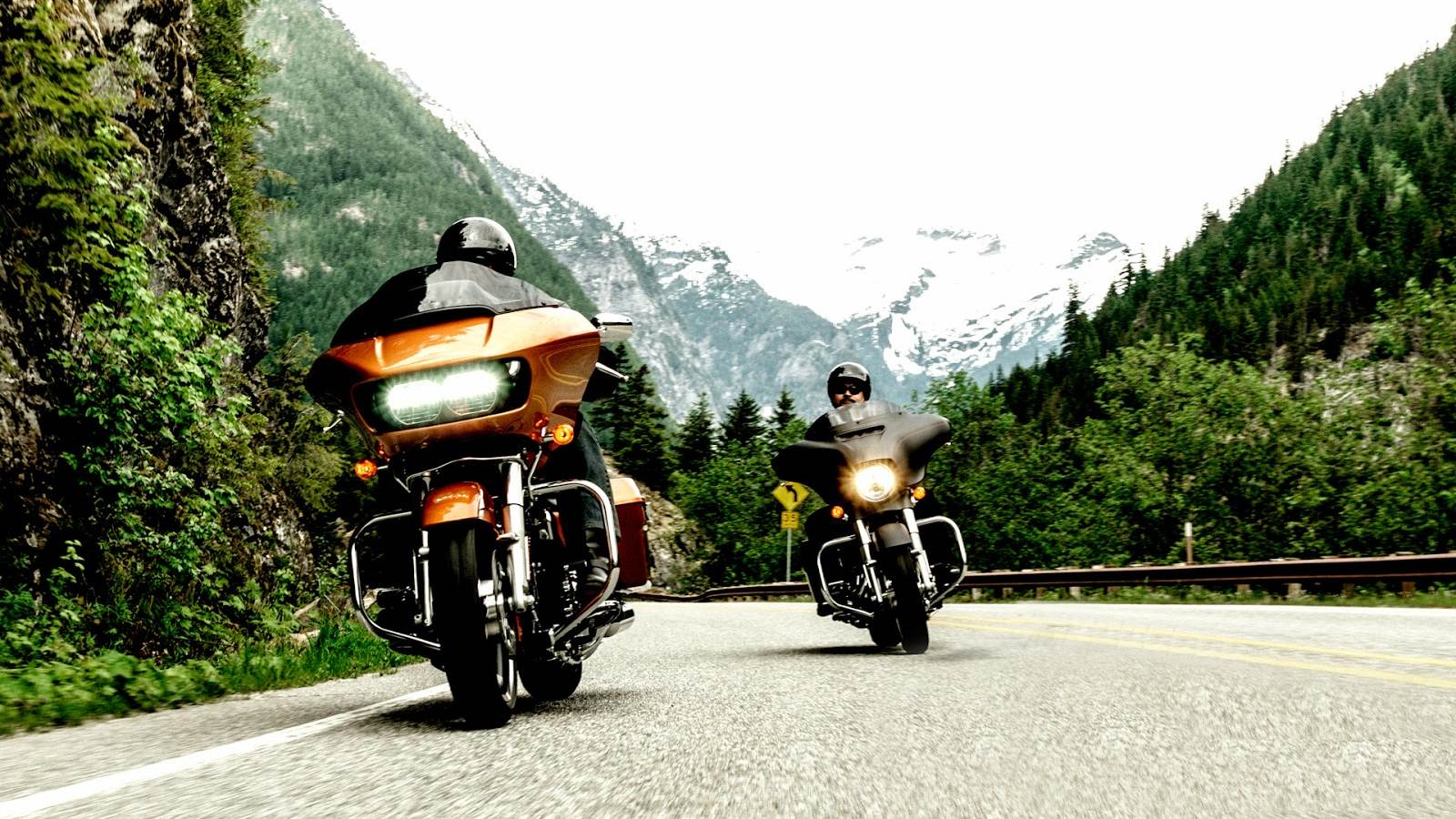 1600x900 Road Glide Wallpaper