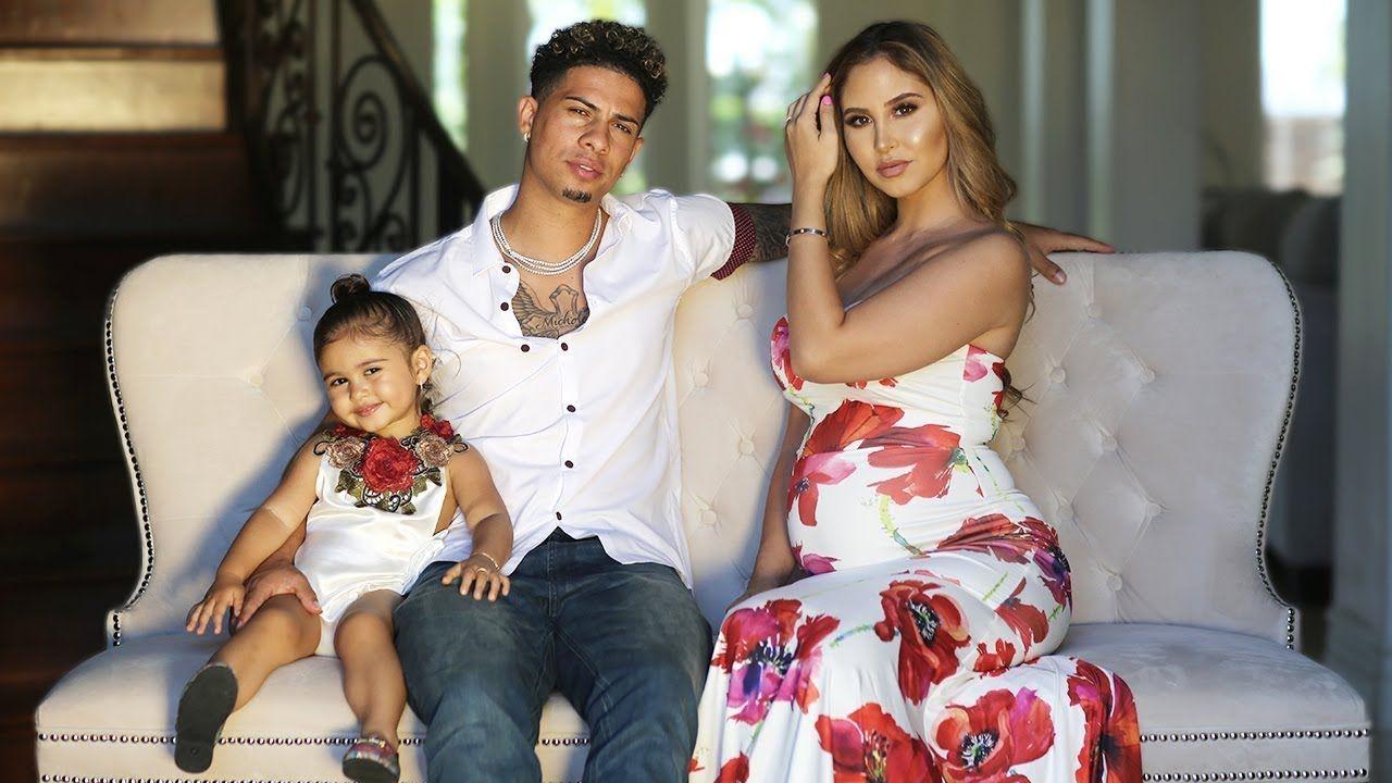 1280x720 OUR FIRST FAMILY PHOTOSHOOT!!! (ELLE IS ADORABLE)