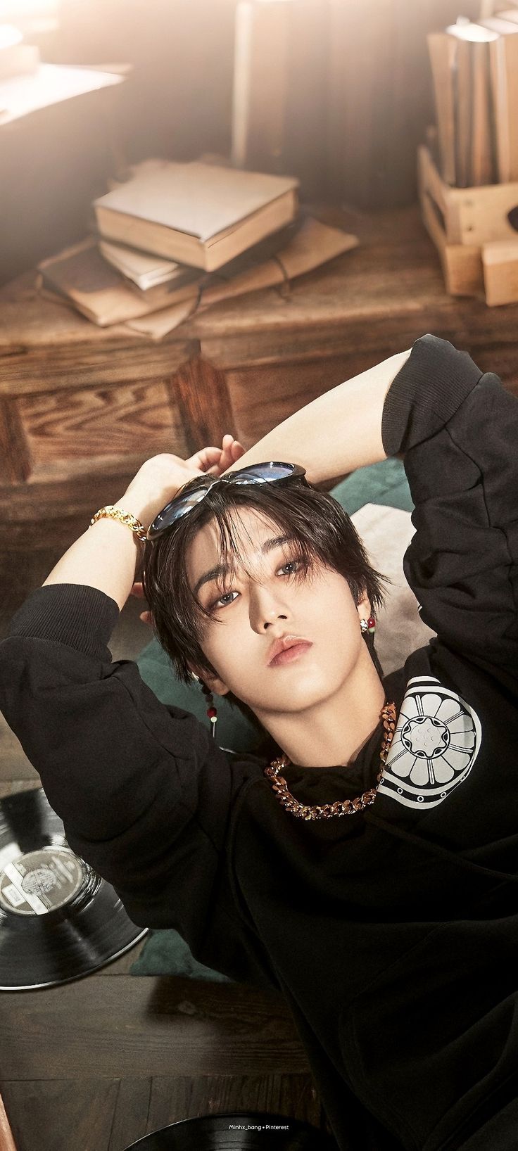 736x1636 WALLPAPER & LOCKSCREEN STRAY KIDS HAN JISUNG 'WALKIN ON WATER' (HOP)