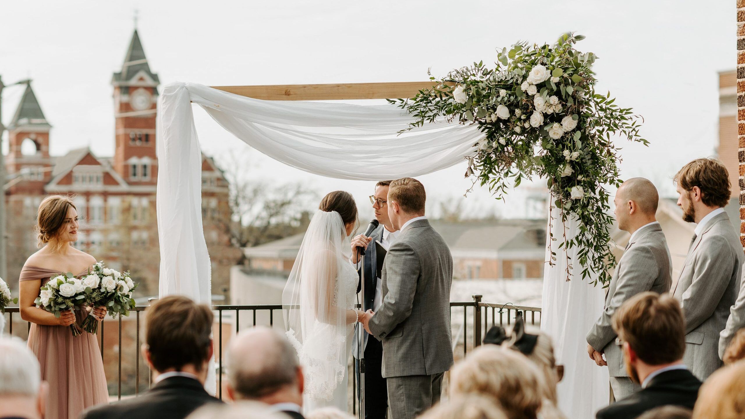 2560x1440 Book a Romantic Wedding Venue in Auburn