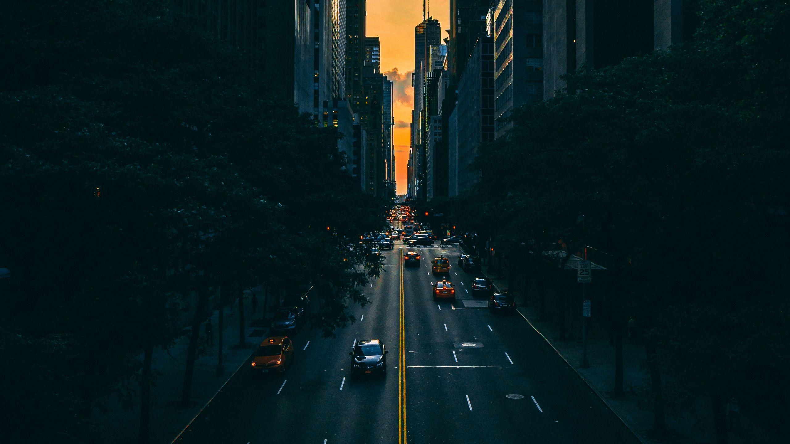 2560x1440 Wallpaper of Road, Traffic, Skyscrapers, Manhattan, New York