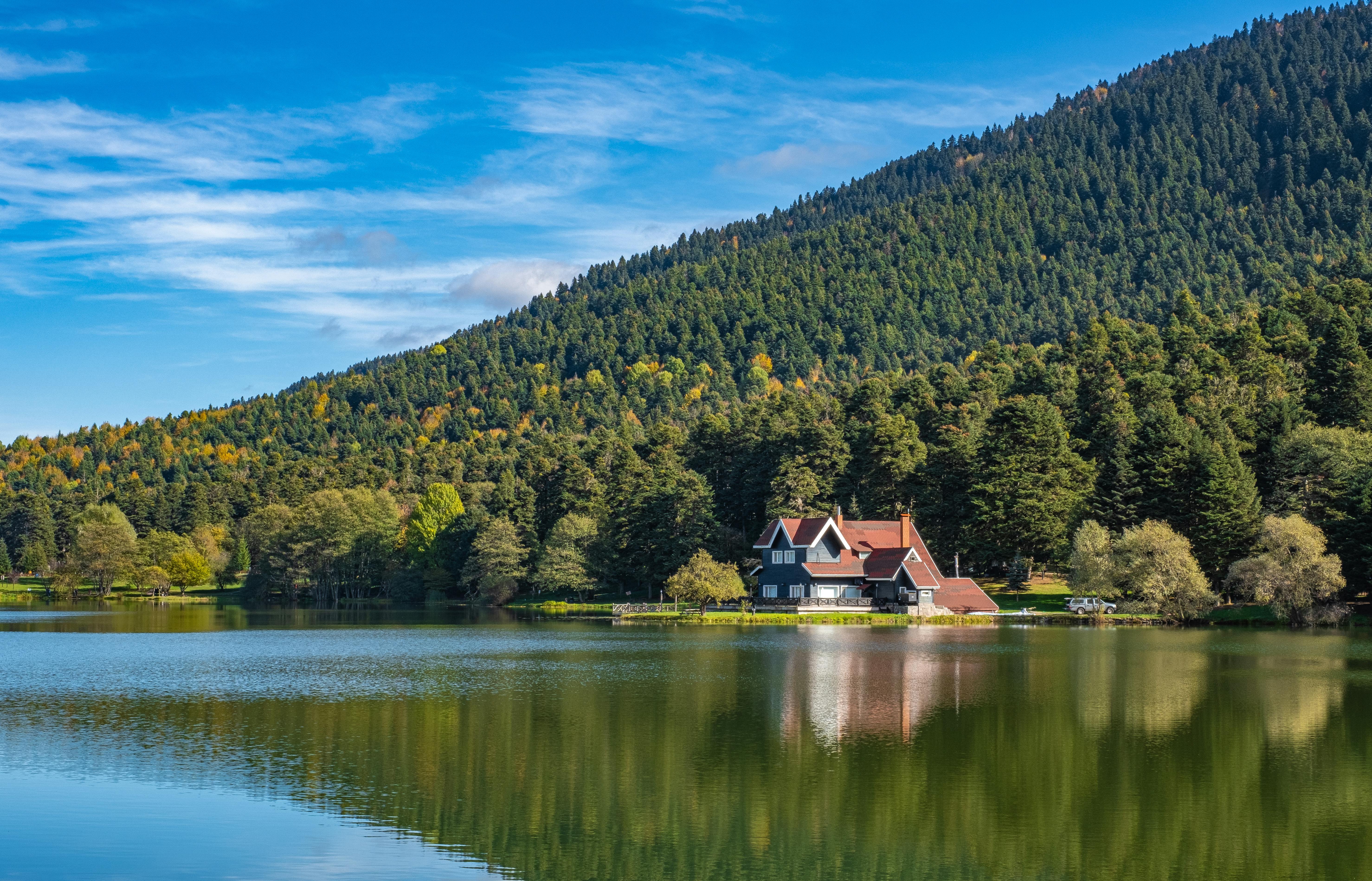 5914x3798 House in a Forest by the Lake · Free