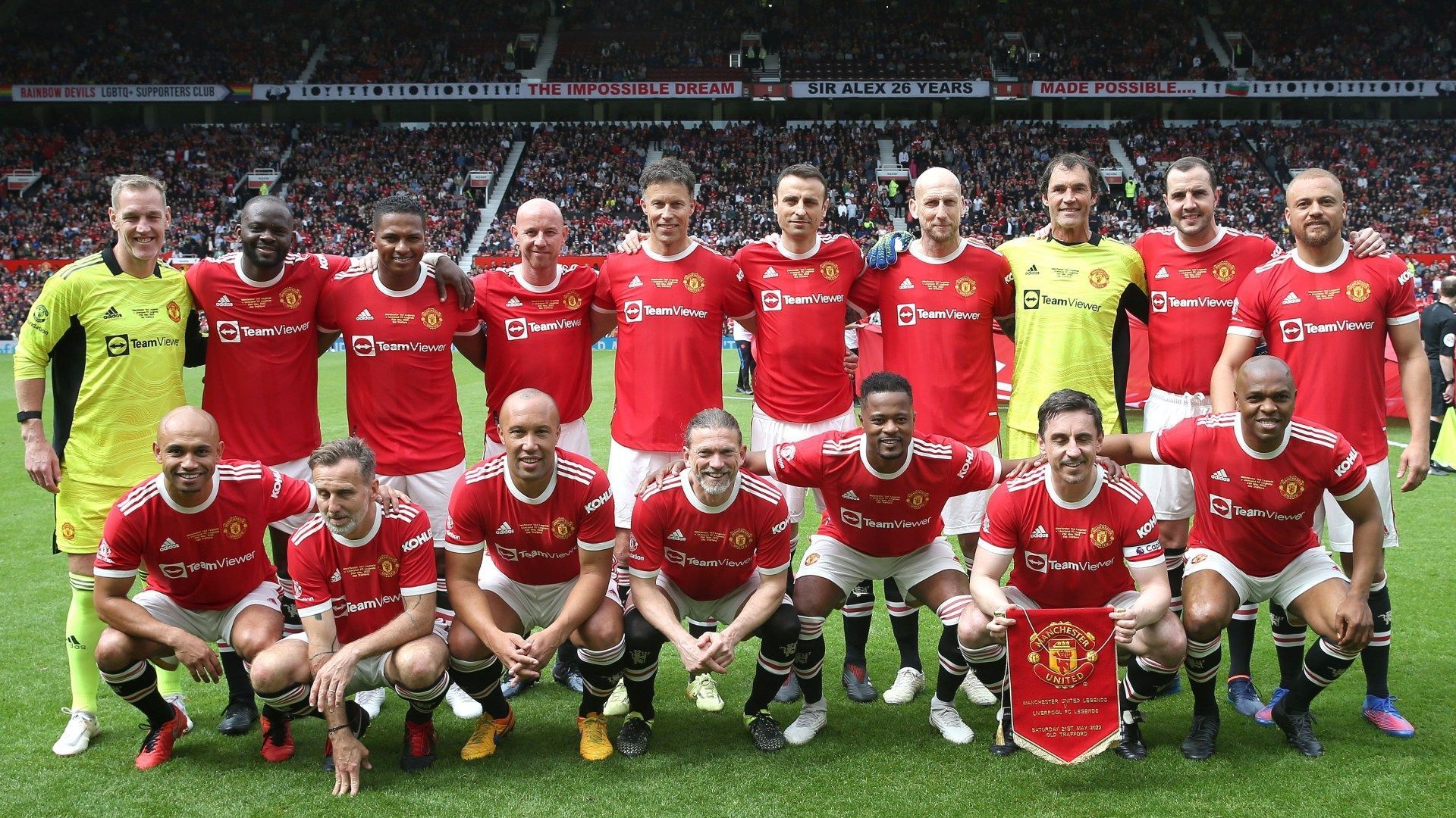 1920x1080 Man Utd Legends line up for Liverpool