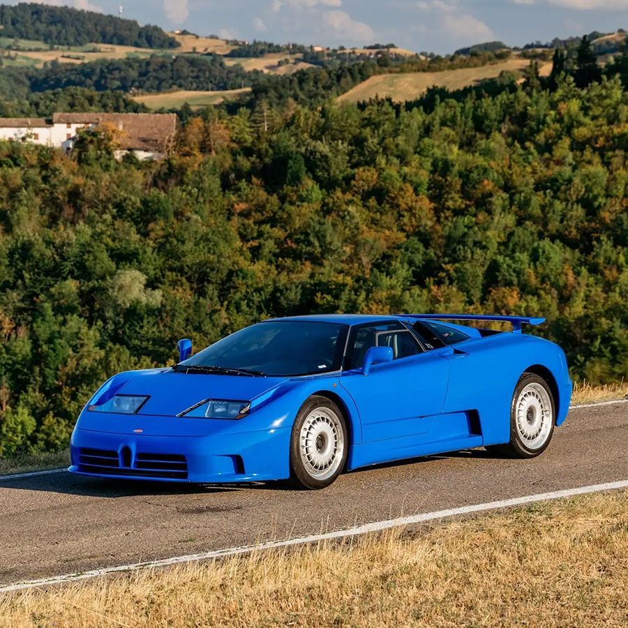 900x900 Bugatti EB110 GT