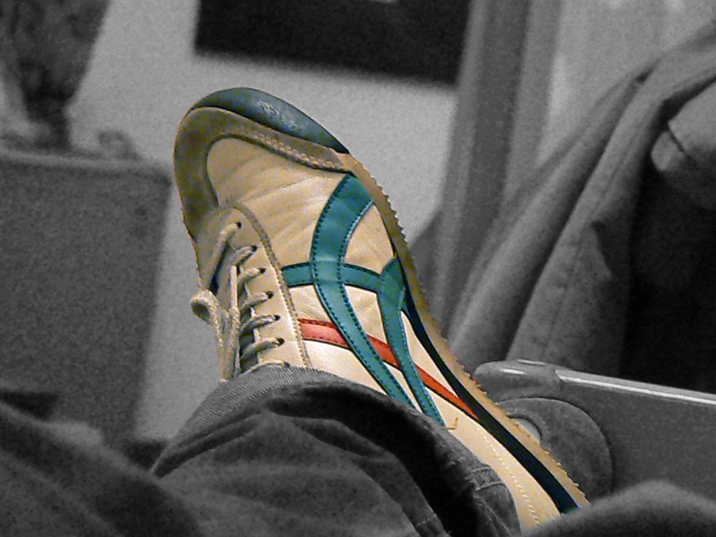1024x768 My Shoes Tiger. Onitsuka