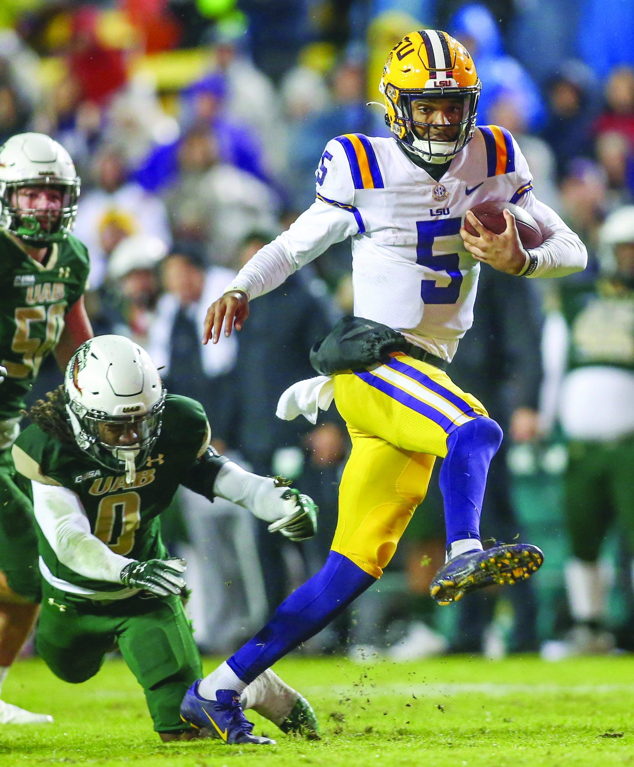2116x2560 LSU quarterback Jayden Daniels