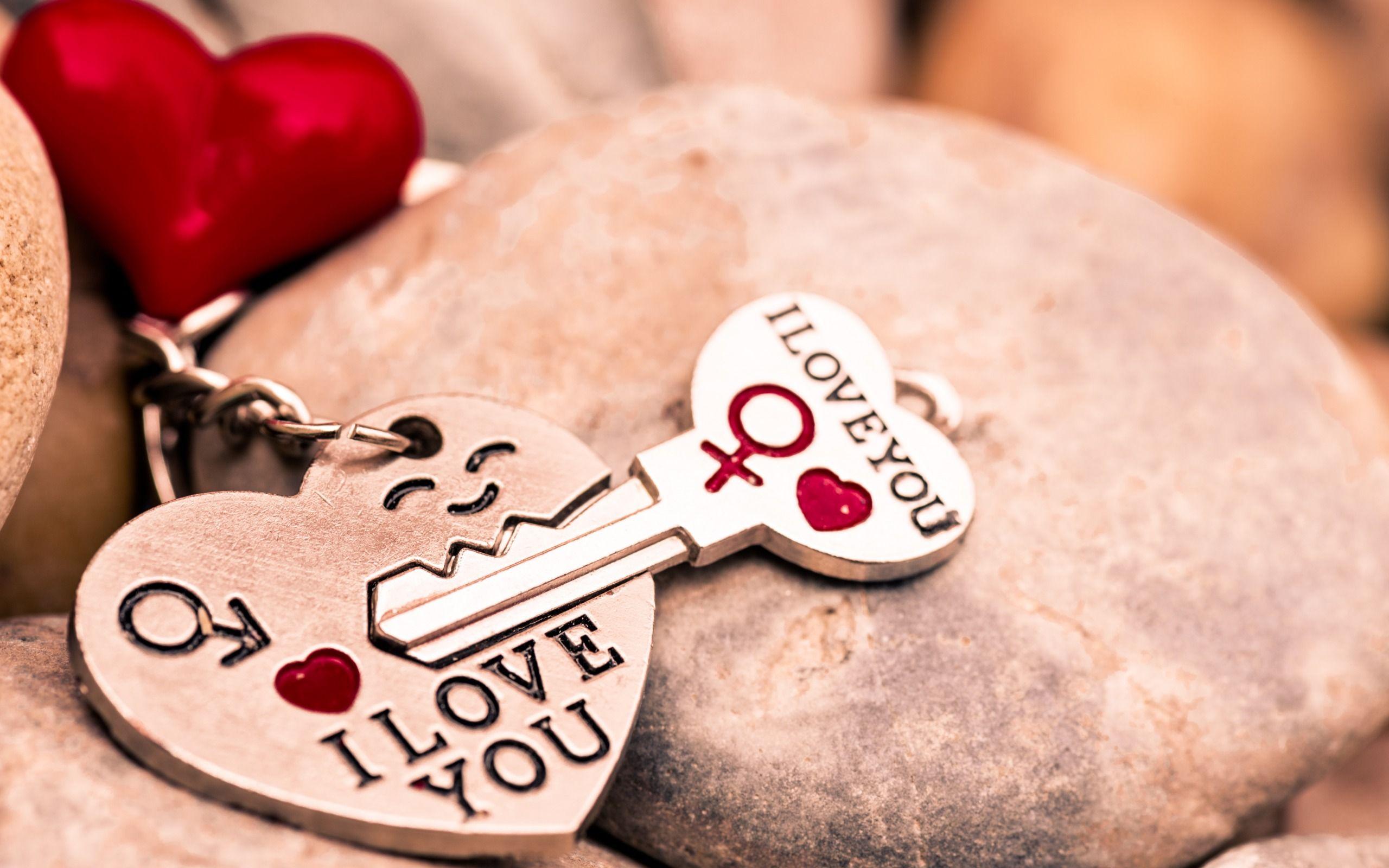 2560x1600 Download wallpaper I love you, the key to the heart