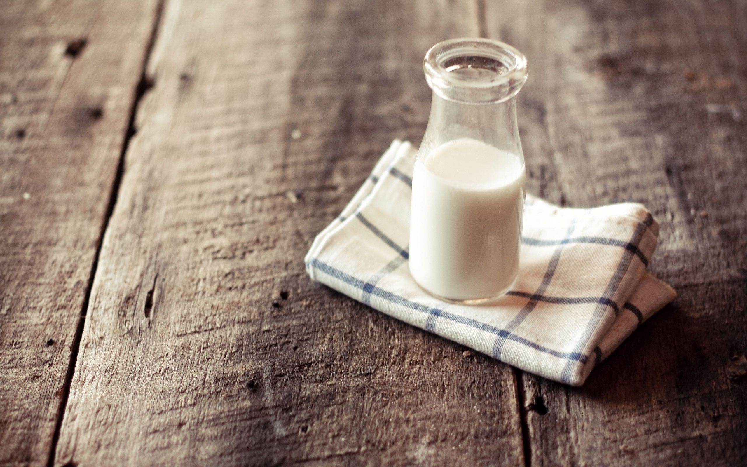 Hình ảnh sữa sẽ khiến bạn thích thú khi chiêm ngưỡng. Từ sữa đậu nành cho đến sữa bò, mỗi loại sữa đều có độ tươi mới và hương vị khác nhau. Hãy thưởng thức và lựa chọn hình ảnh sữa tuyệt vời này cho điện thoại của bạn!
