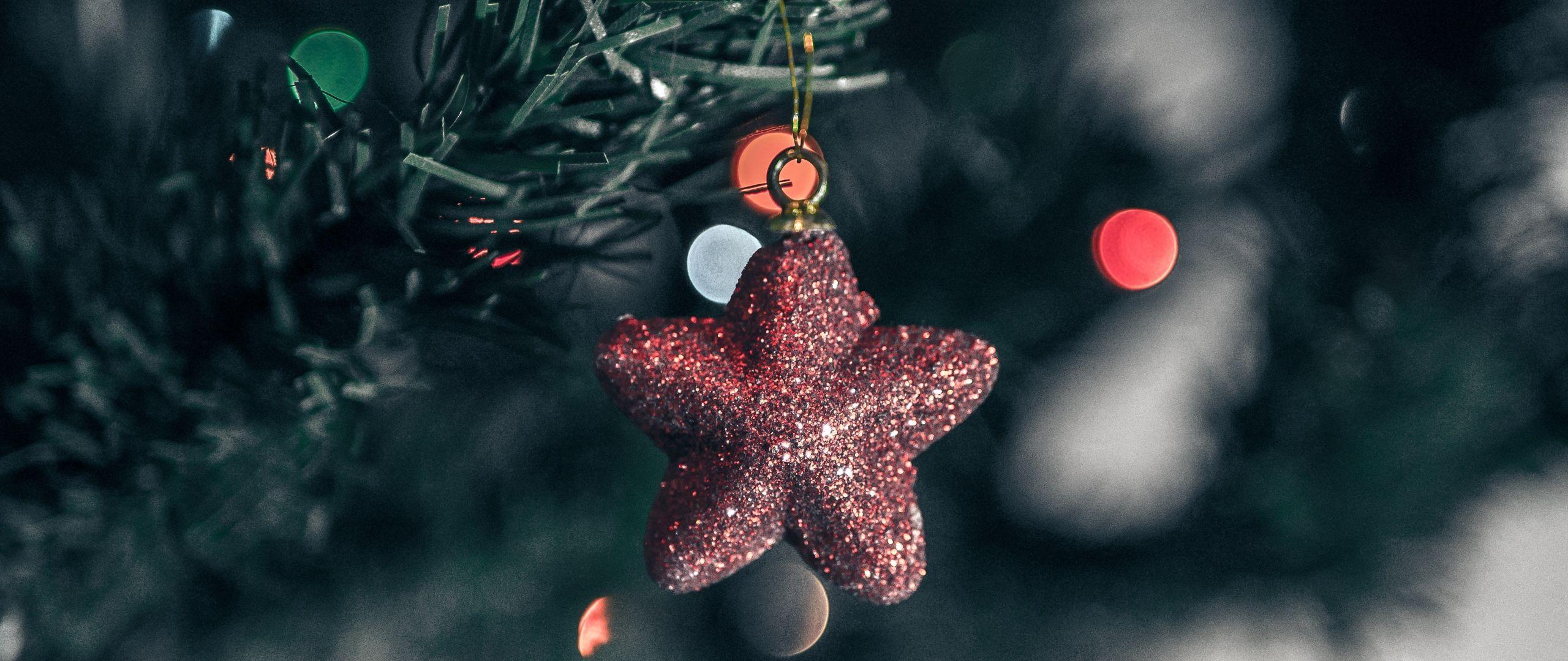 2560x1080 Download wallpaper 2560x1080 star, christmas tree, shine