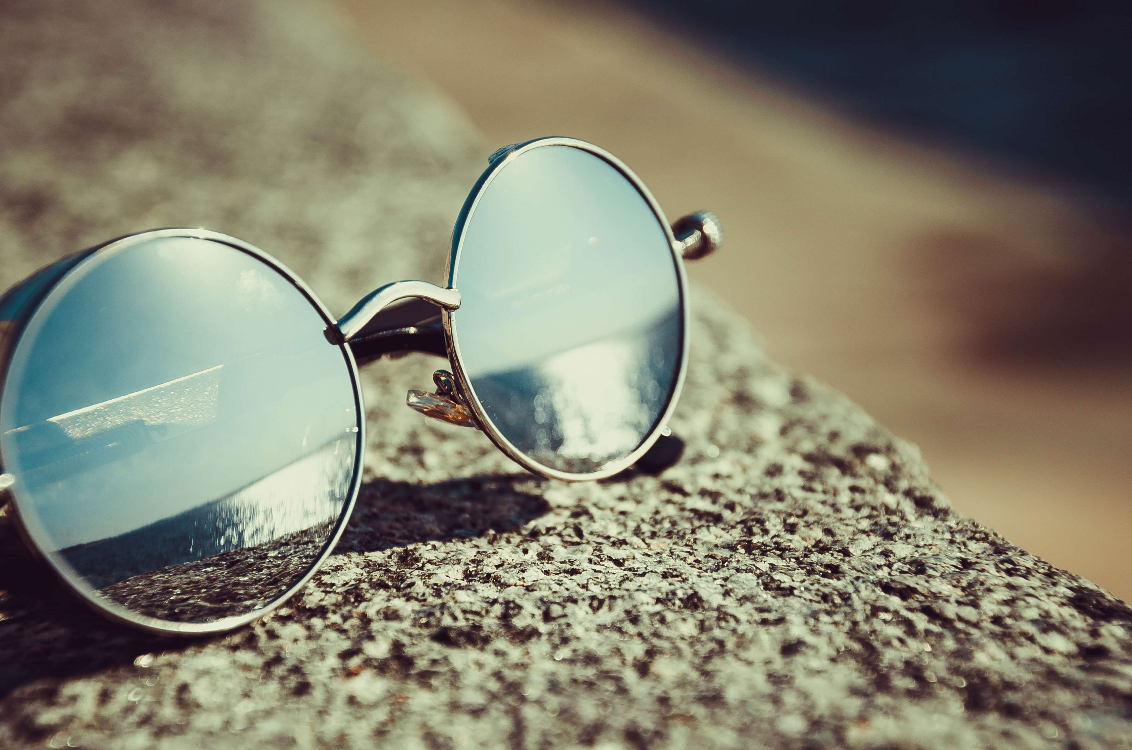 3840x2543 ball shaped, beach, blur, close up, eyeglasses