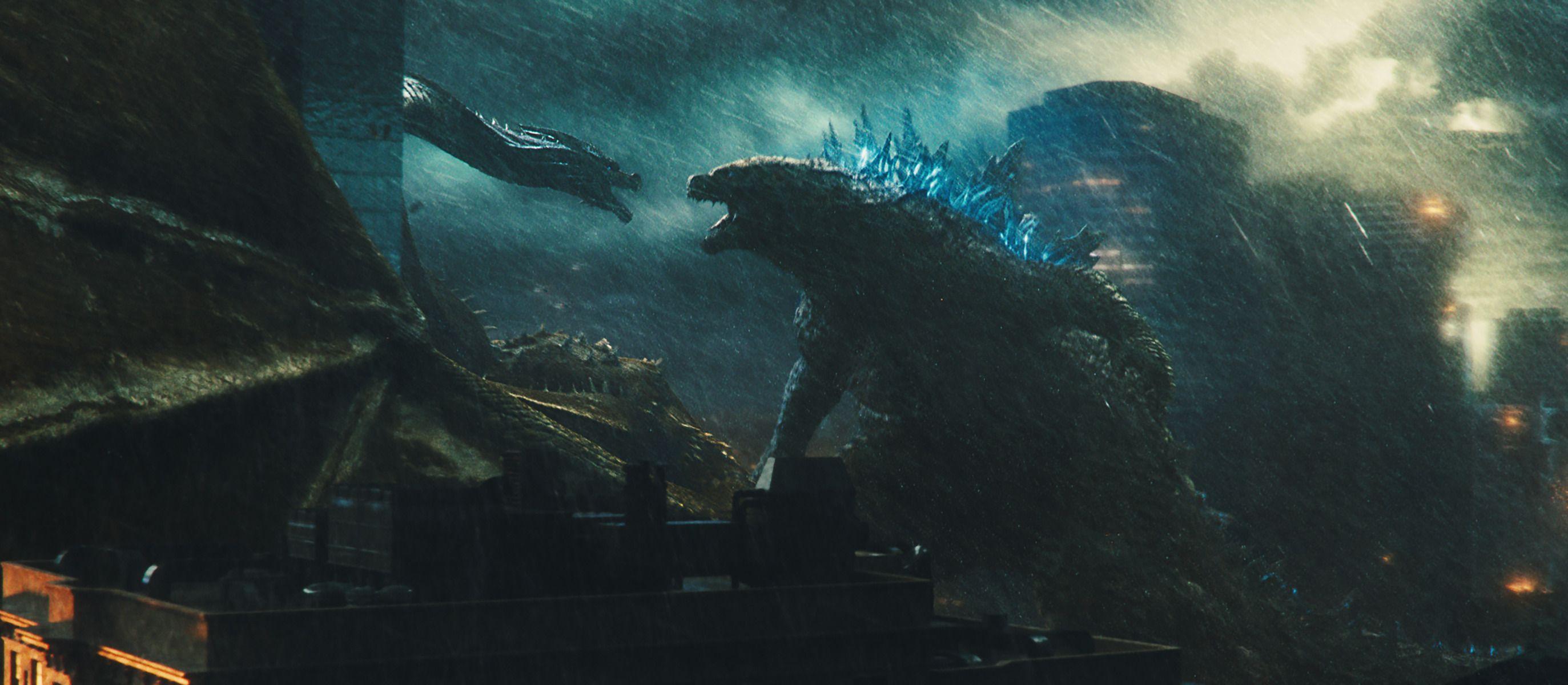 2746x1200 Godzilla: King of the Monsters Review: Good Kaiju Battles
