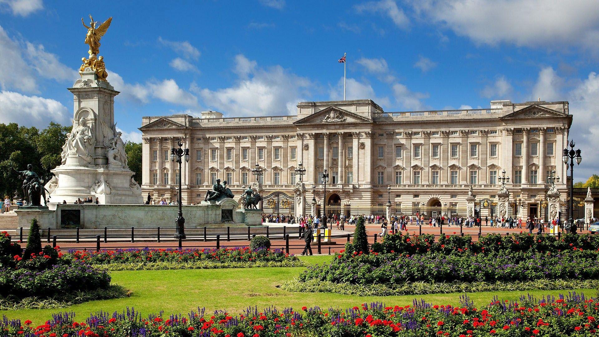 Buckingham Palace Wallpapers Top Free Buckingham Palace Backgrounds Wallpaperaccess