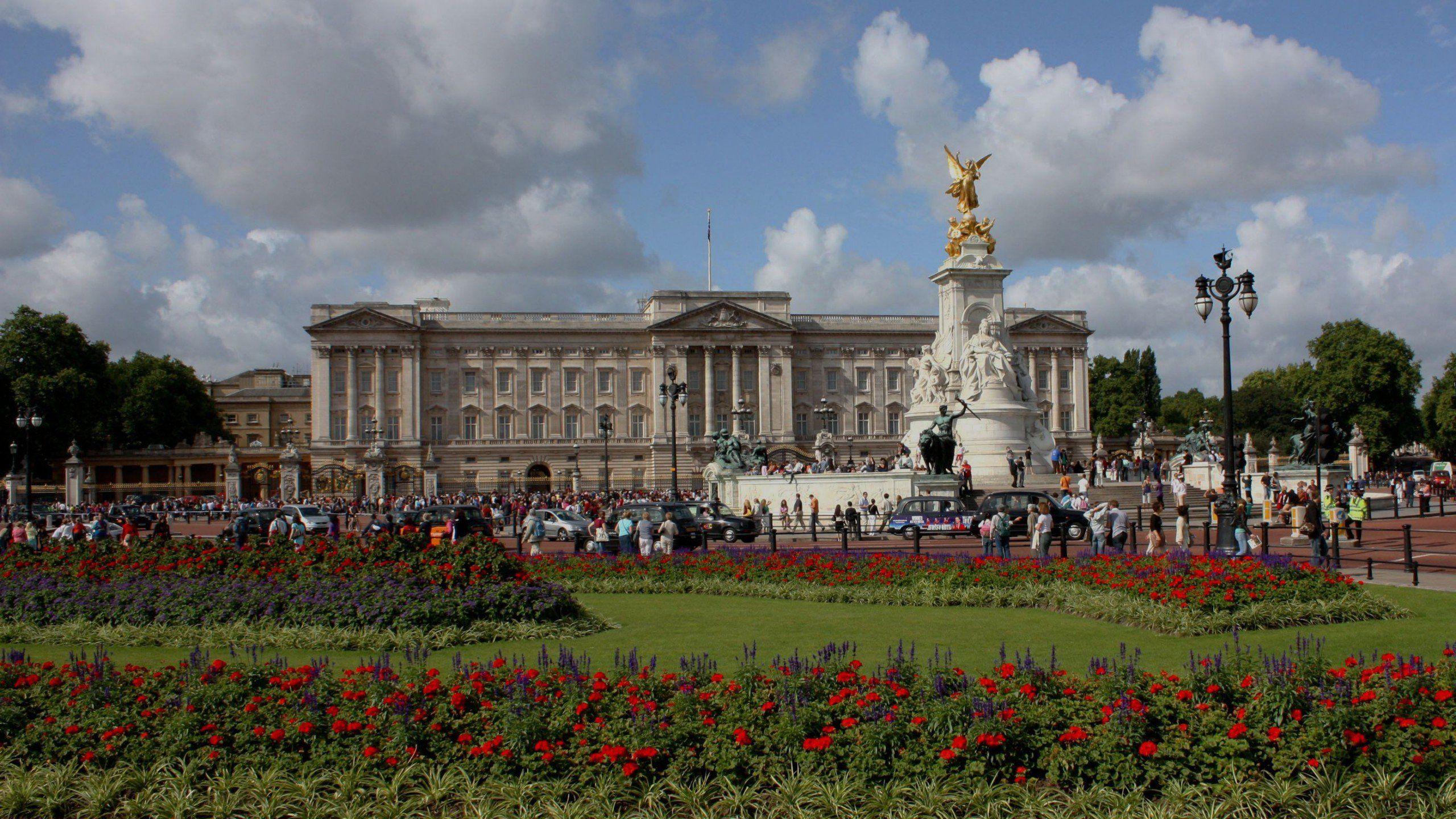 2560x1440 Buckingham Palace Wallpaper 16 X 1440