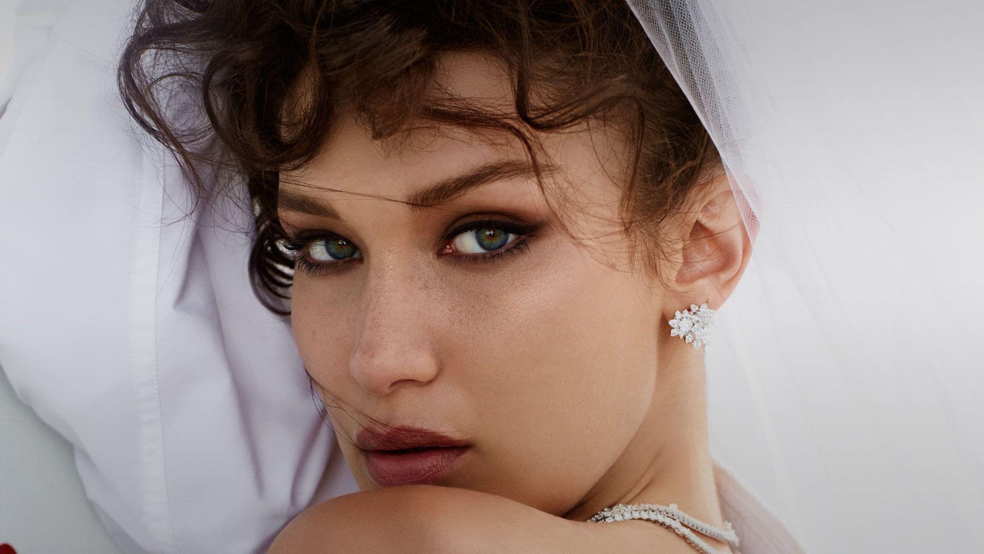 Bella Hadid Wallpapers Free Download for Phone - Best Wallpapers