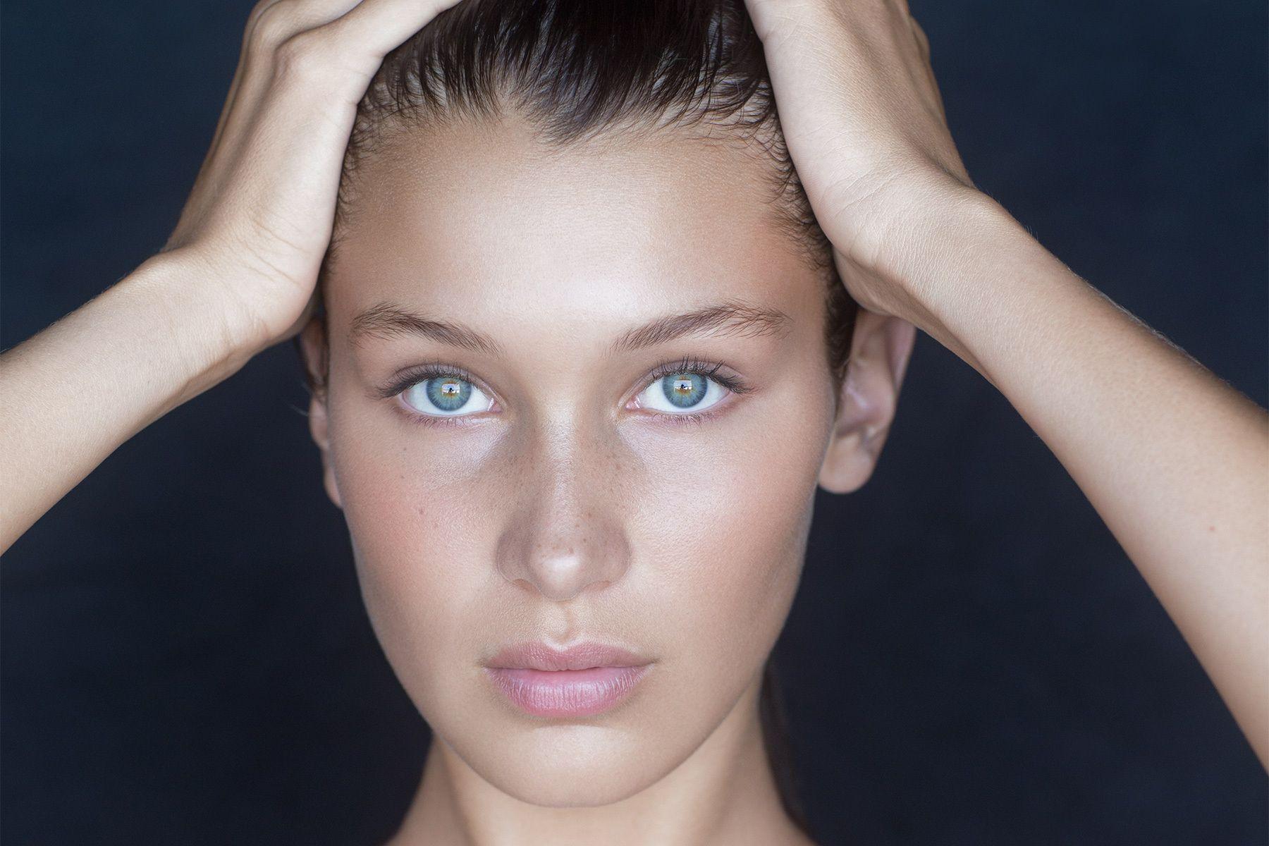 1800x1200 Bella Hadid Wallpaper