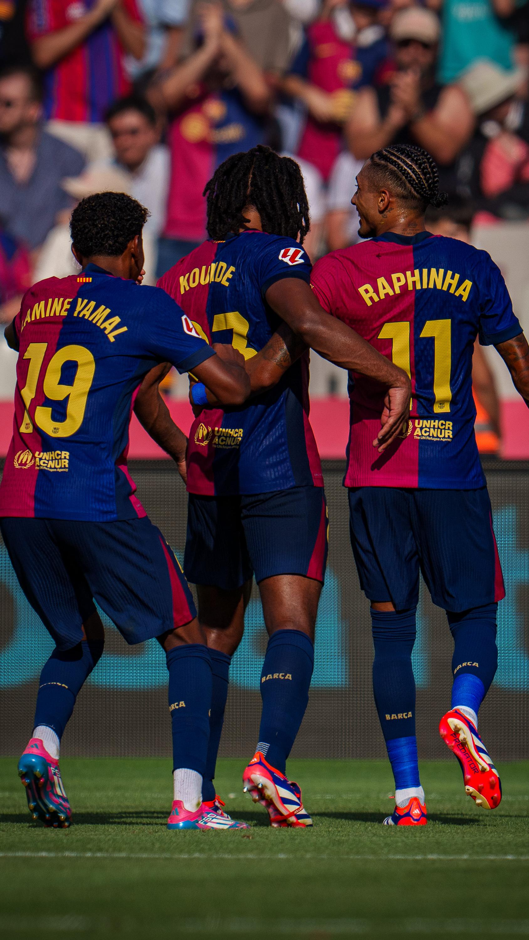 1688x3000 Fc Barcelona Vs Real Valladolid