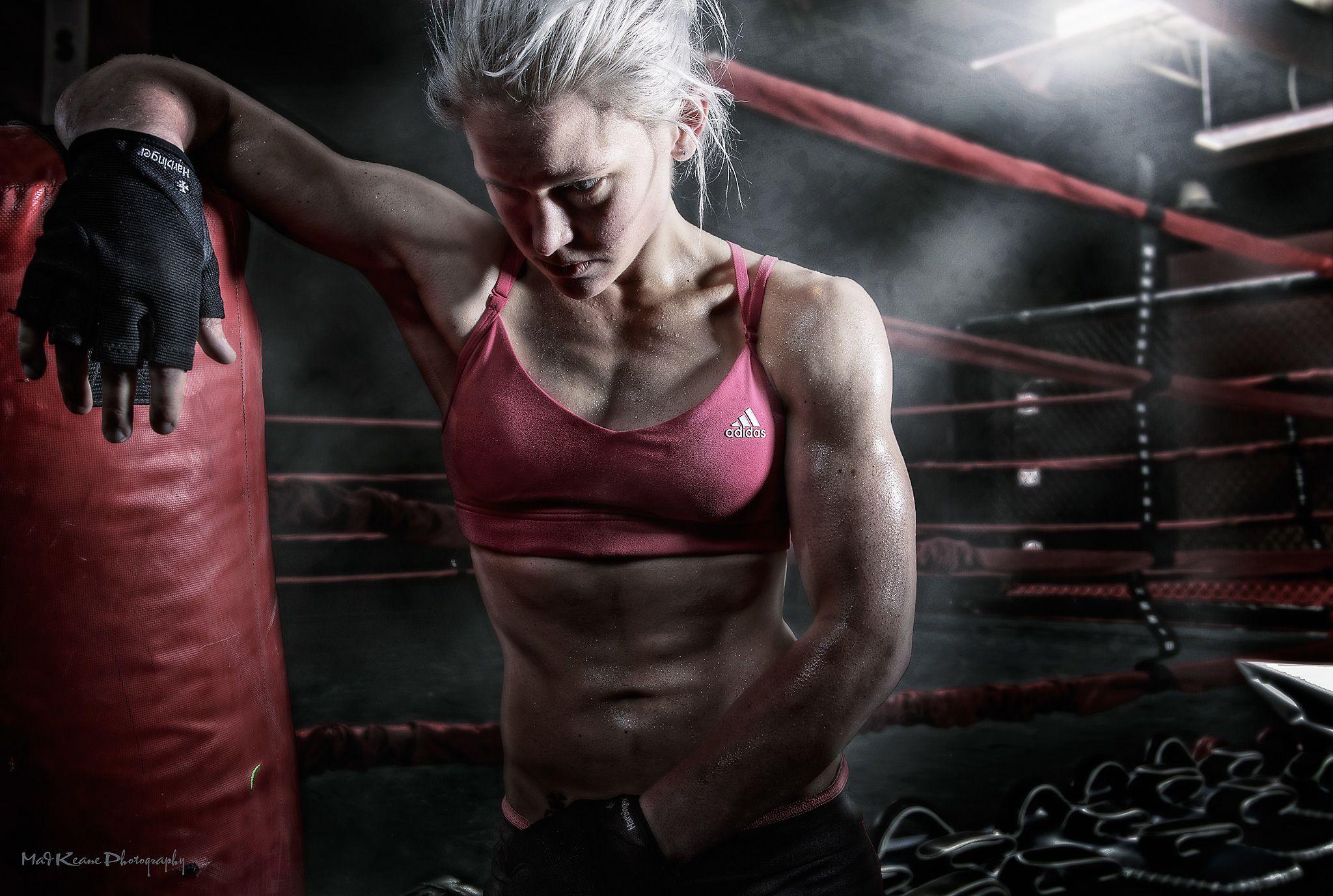 2048x1376 Wallpaper Girls Sport Boxing