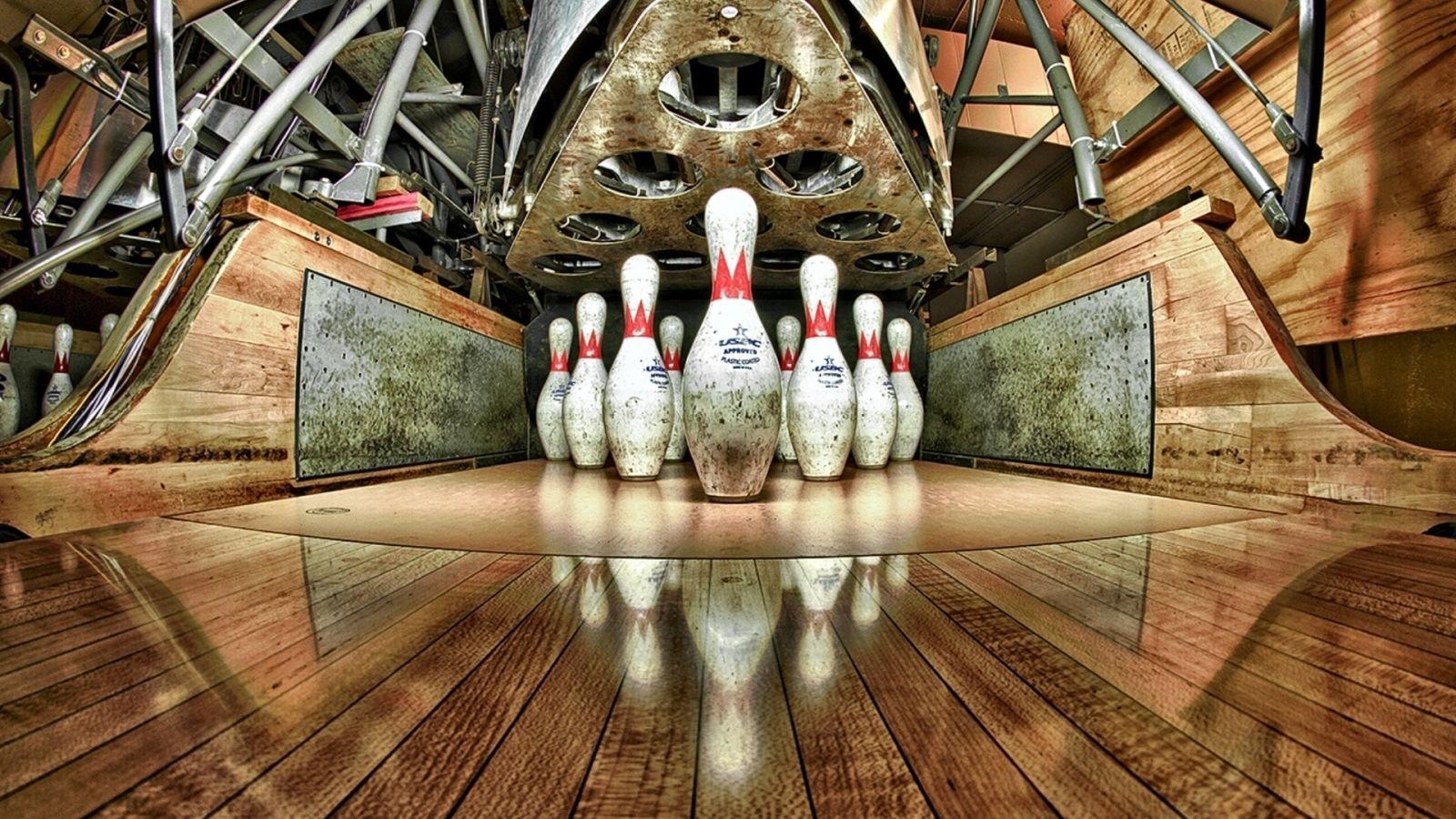 1600x900 Bowling Game HD Wallpaper