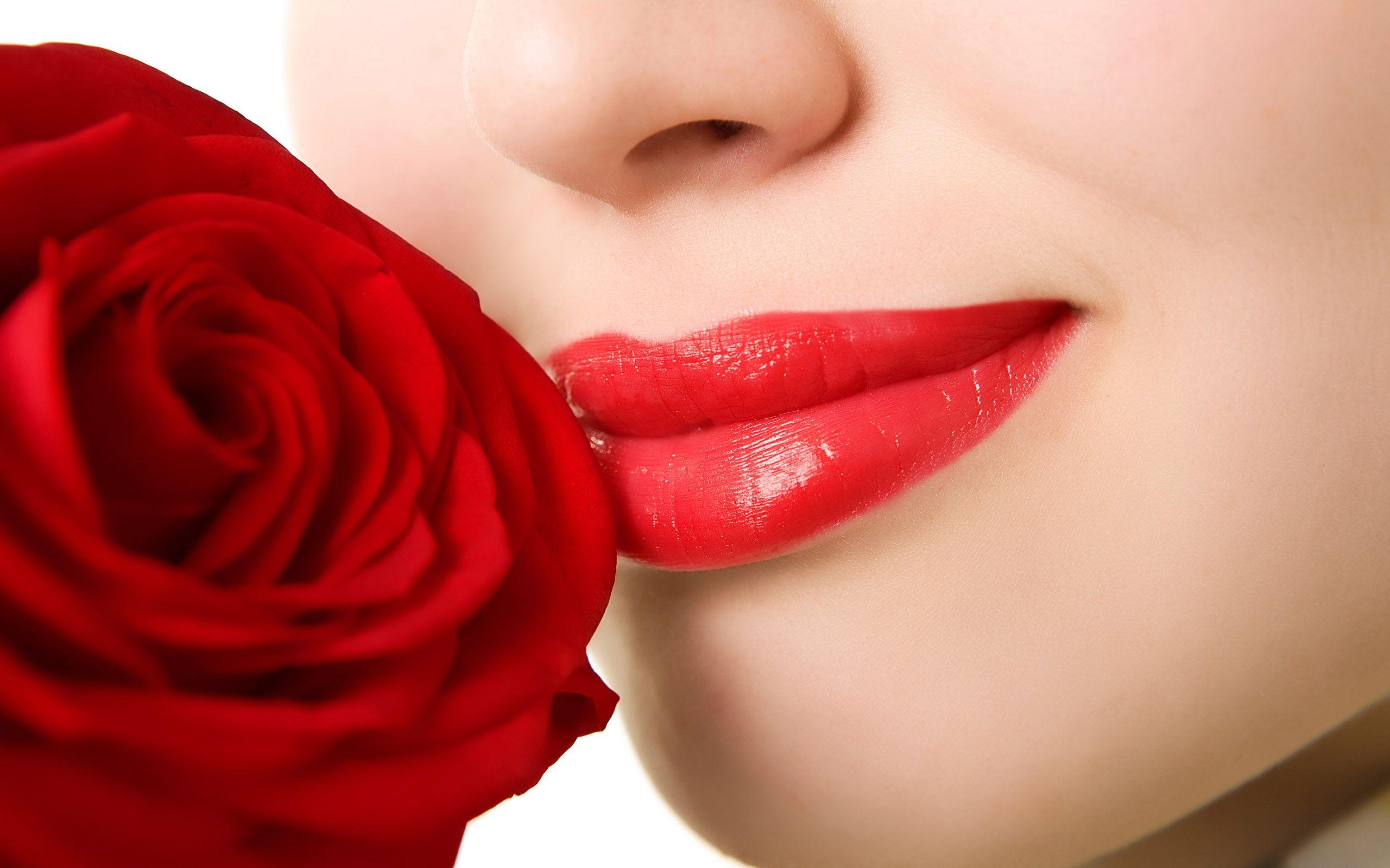 2560x1600 Fantastic HD Lips Wallpaper