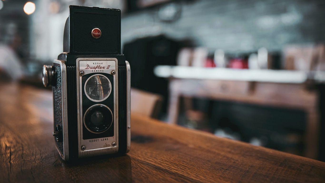 1366x768 Download wallpaper 1366x768 camera, vintage, retro, strange