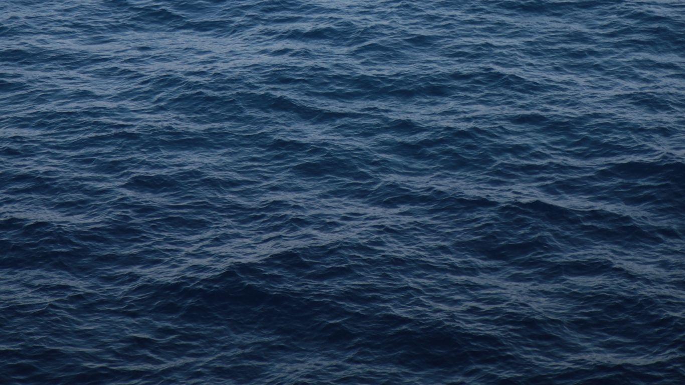 1366x768 Download wallpaper 1366x768 sea, surface, water tablet
