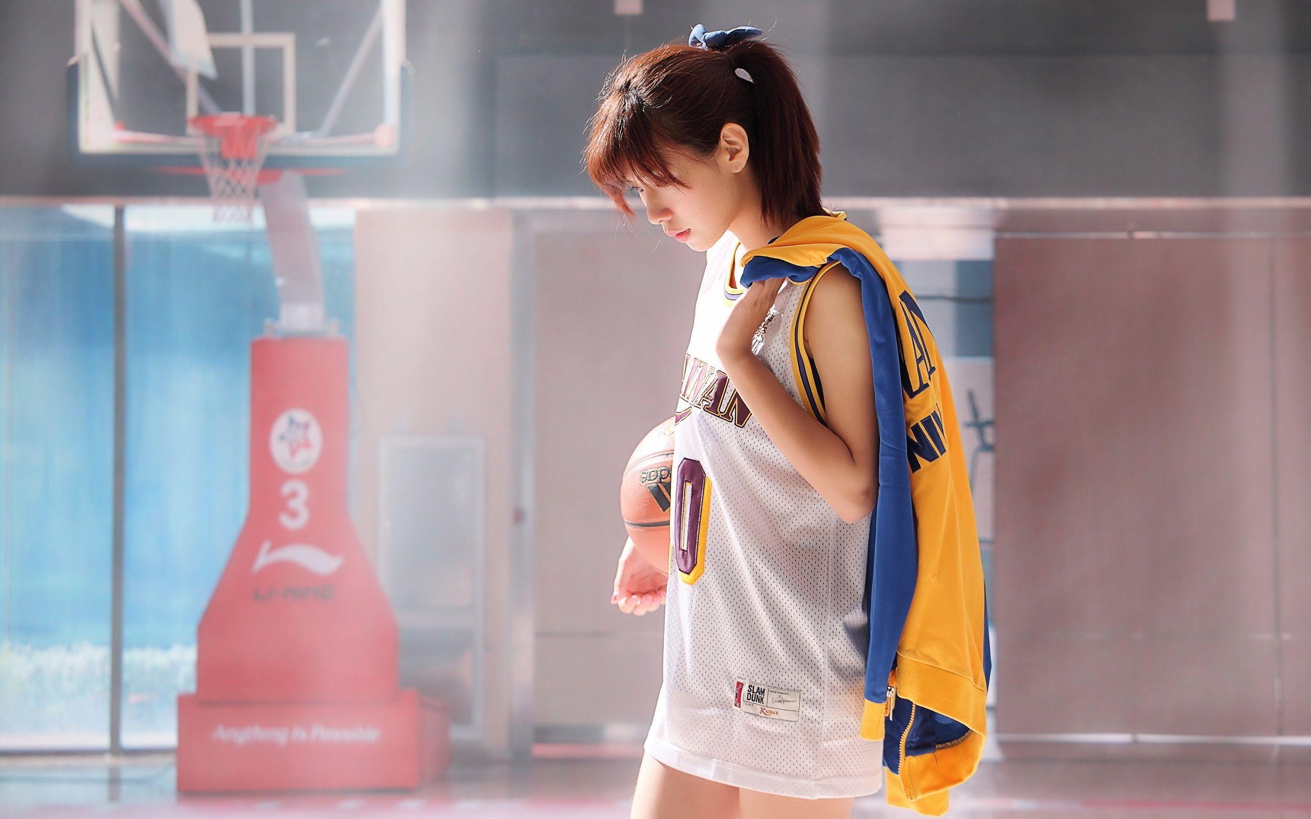 2560x1600 Wallpaper Japanese girl, basketball, training 2560x1600 HD