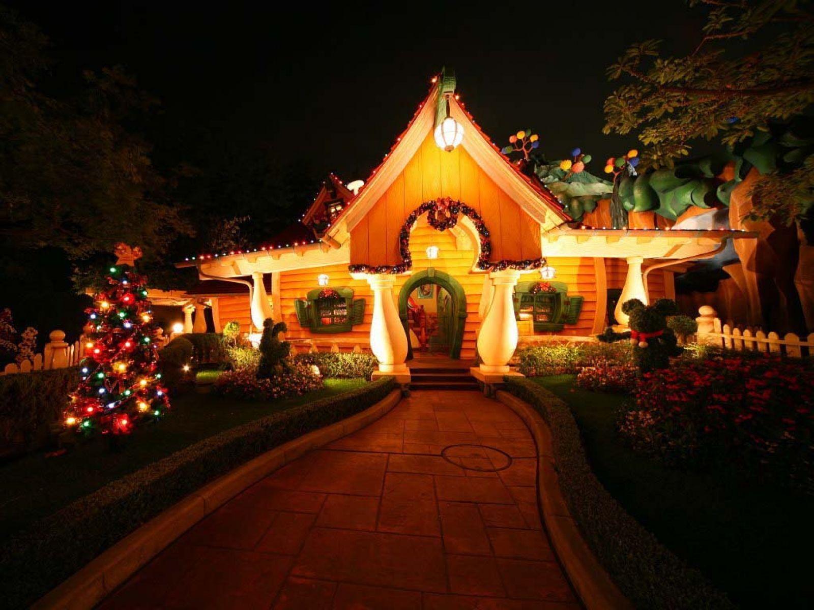 1600x1200 Christmas House Decoration. HD Christmas Wallpaper