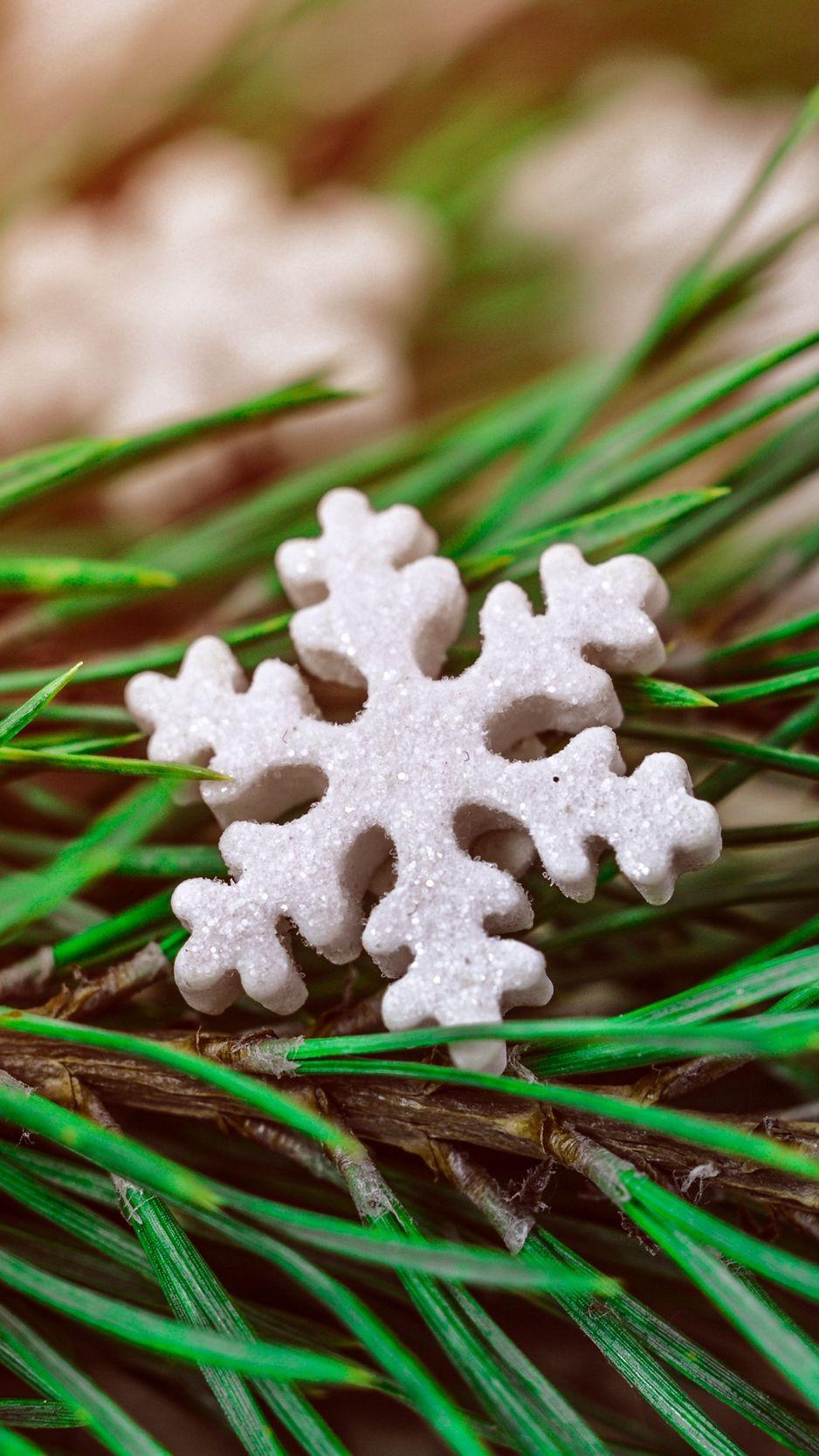 938x1668 Download wallpaper 938x1668 snowflake, spruce, christmas