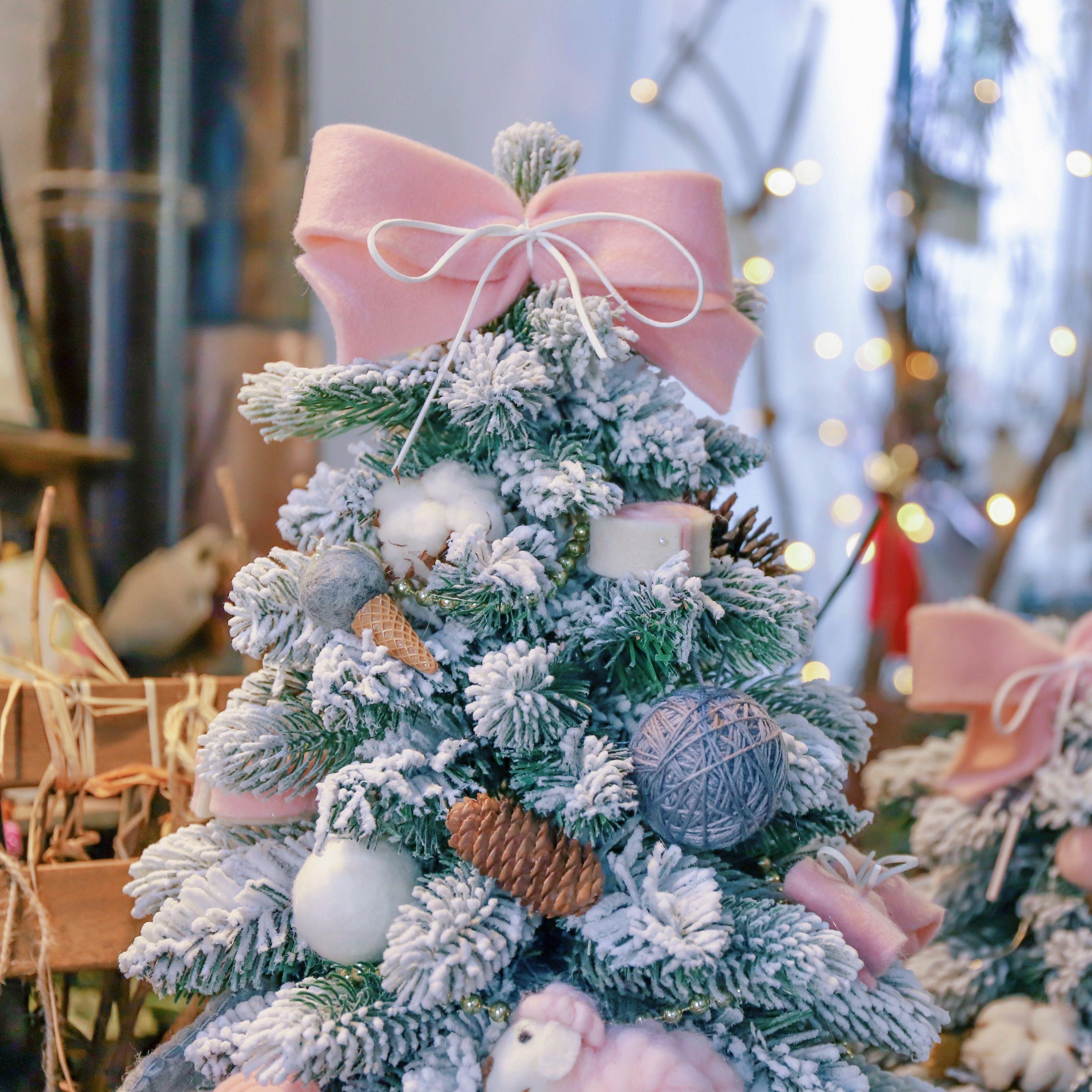 2780x2780 Download wallpaper 2780x2780 christmas tree, new year