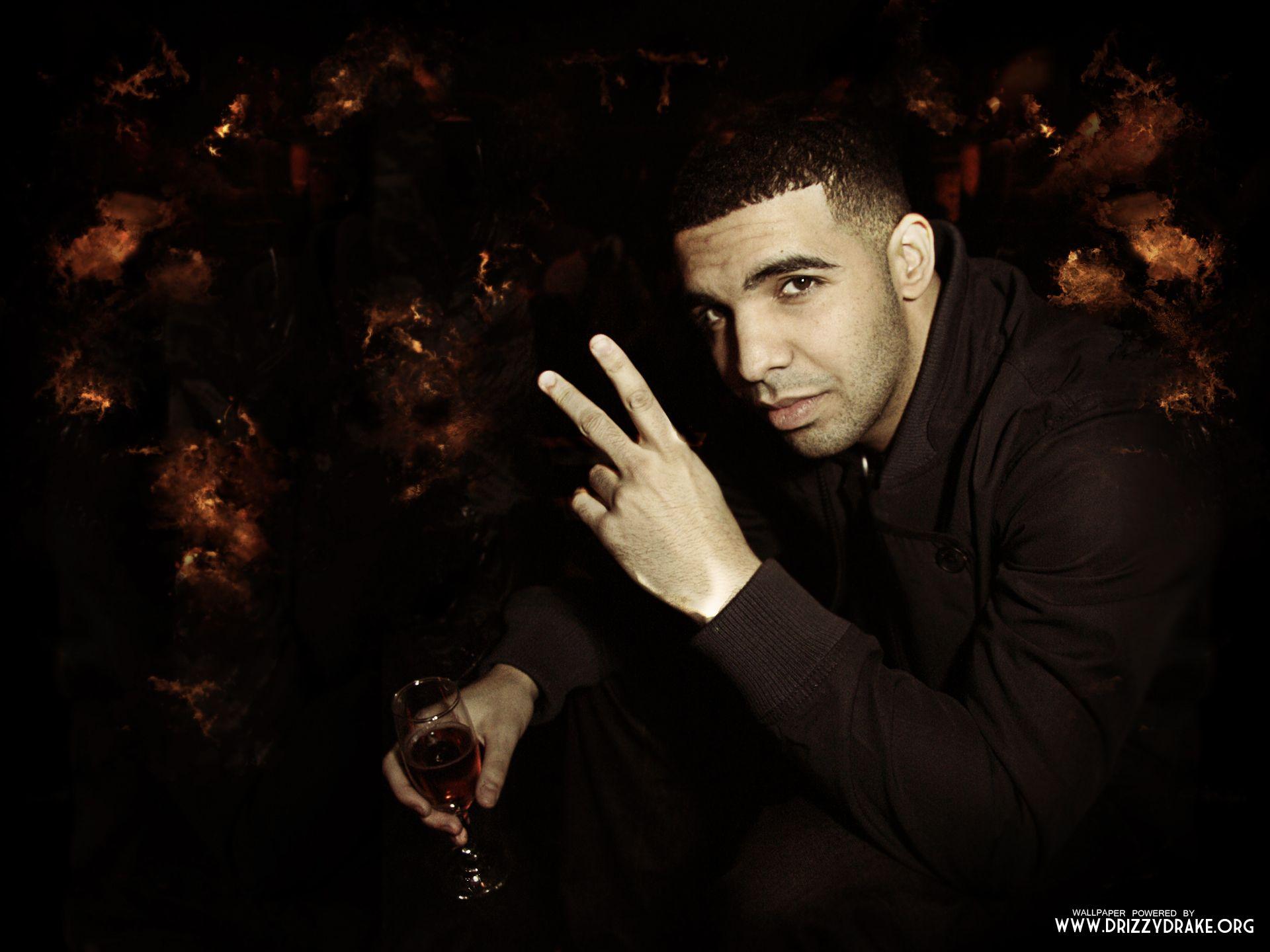 1920x1440 Drake Wallpaper