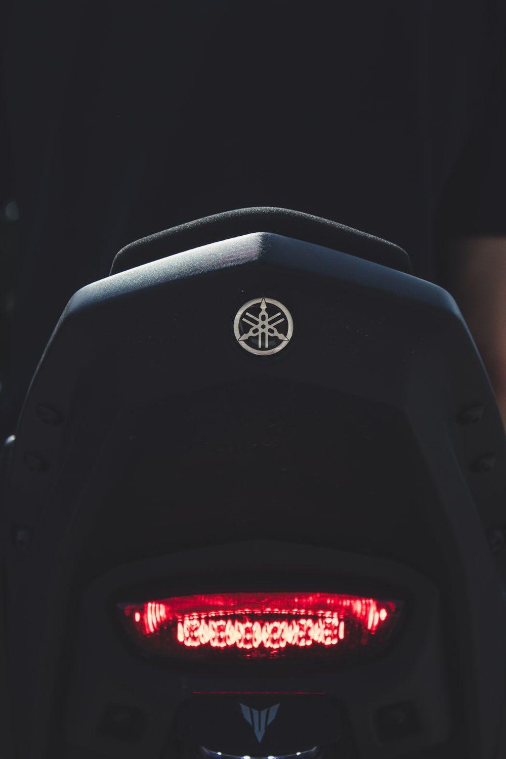 1000x1500 Yamaha logo photo