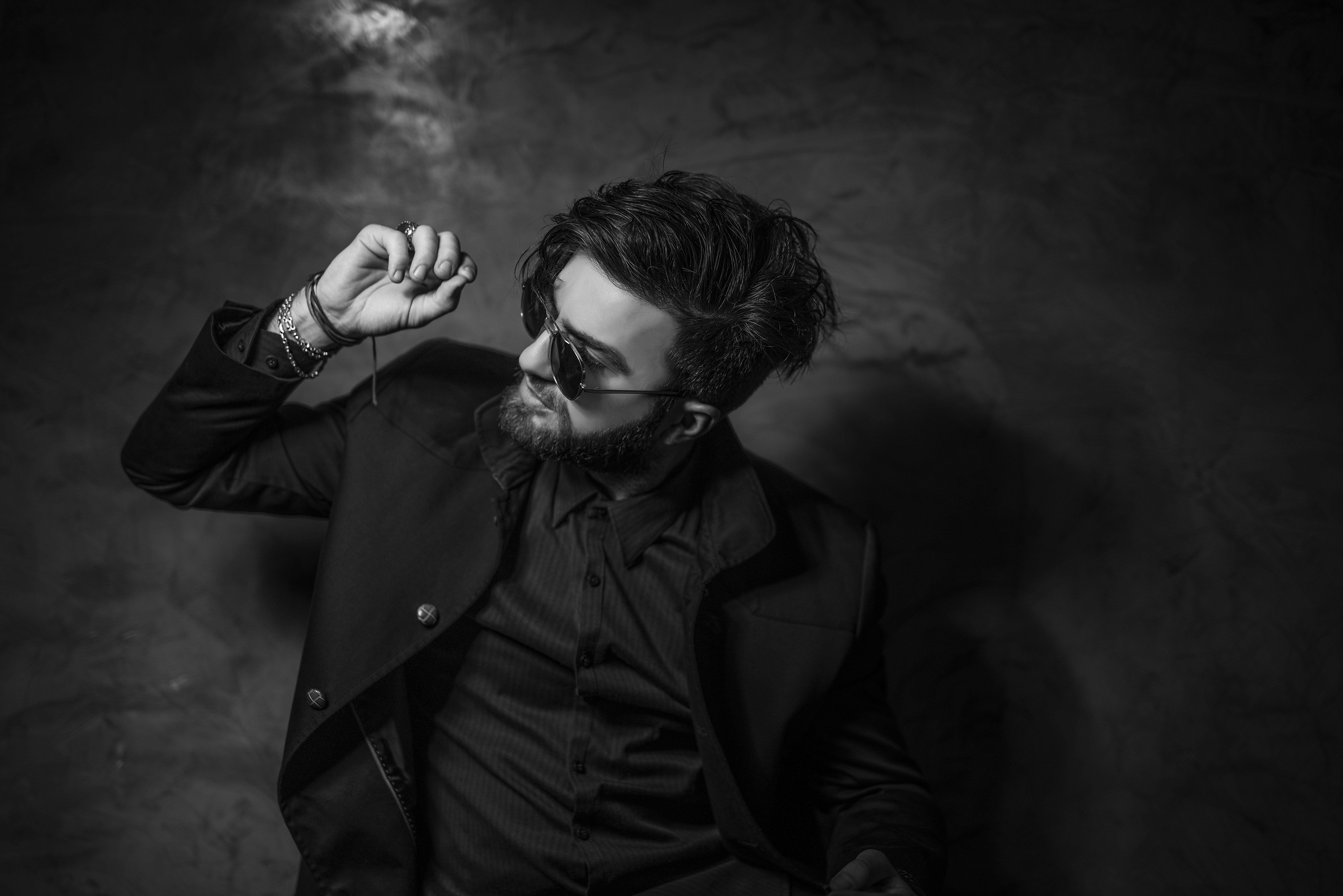 7360x4912 Black And White, Fashion, Man, Person HD Wallpaper