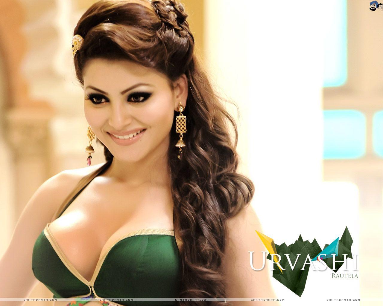 1280x1024 High Quality HD Wallpaper Of Urvashi Rautela