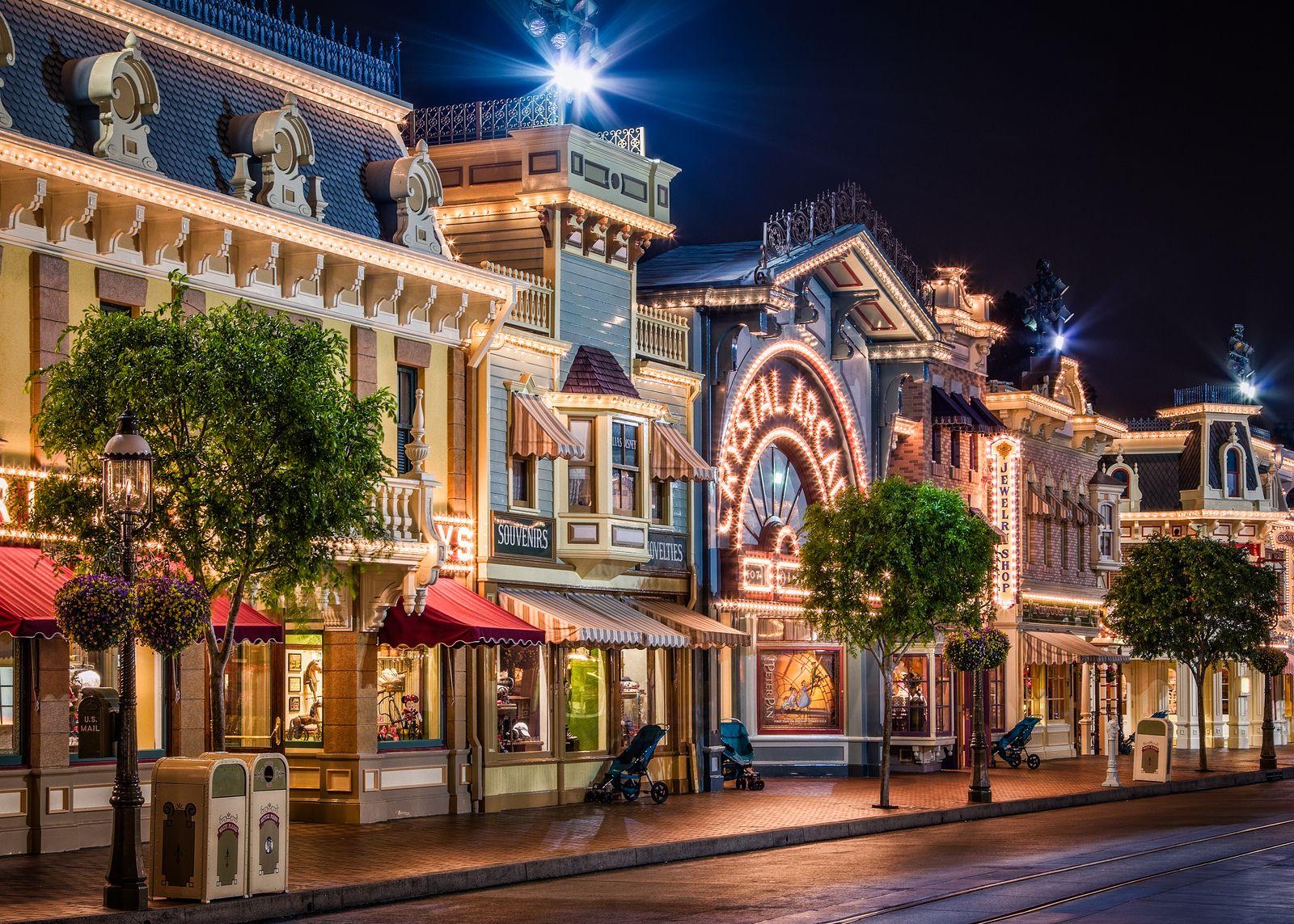 Disneyland 4K Wallpapers - Top Free Disneyland 4K Backgrounds