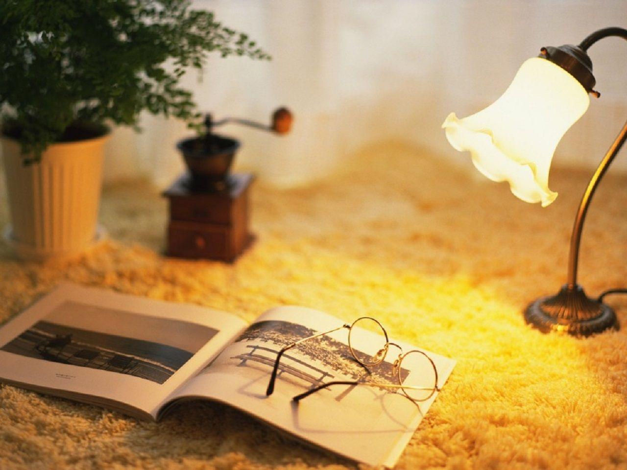 1280x960 Free download Reading Computer Wallpaper Desktop