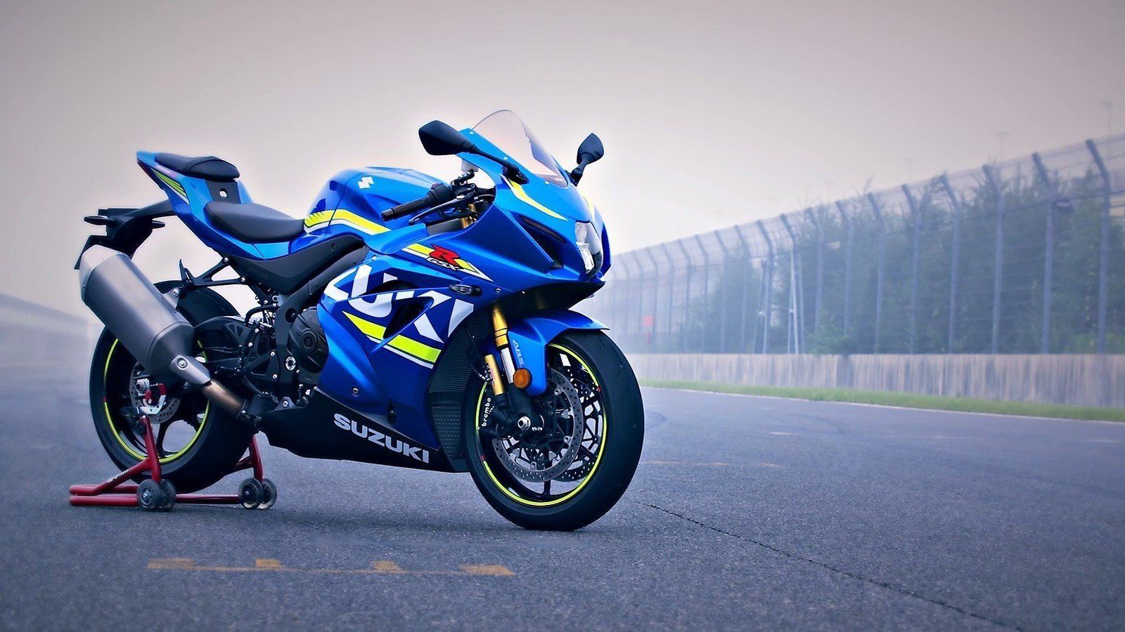 1600x900 Suzuki Motorcycle Wallpaper