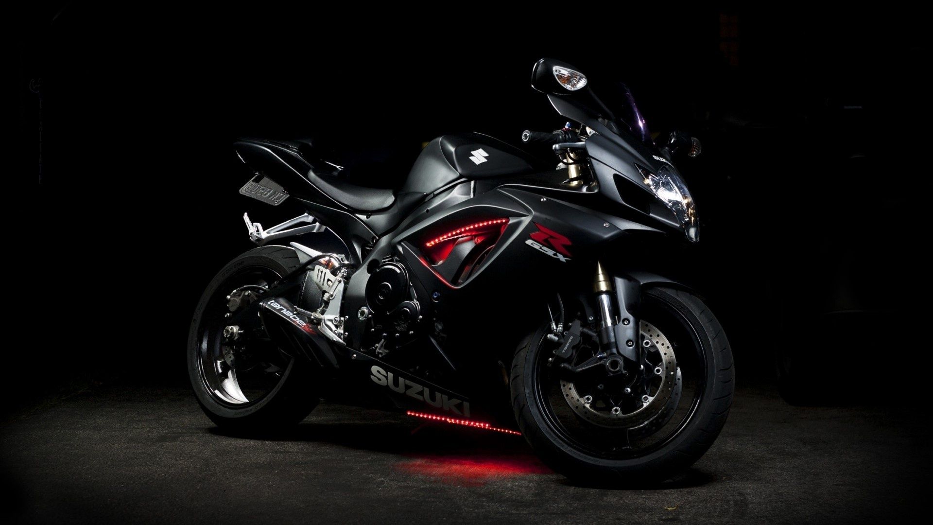 1920x1080 Wallpaper motorcycle, Suzuki, Suzuki